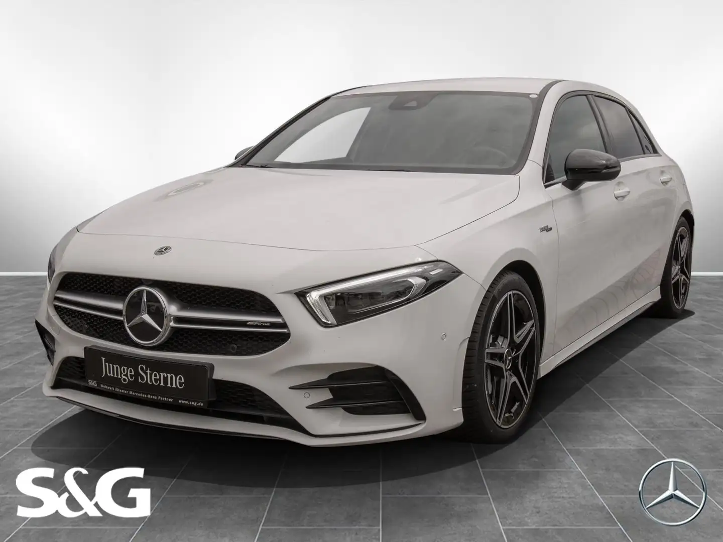 Mercedes-Benz A 35 AMG 4M Kompaktlimousine Night+RüKam Weiß - 1