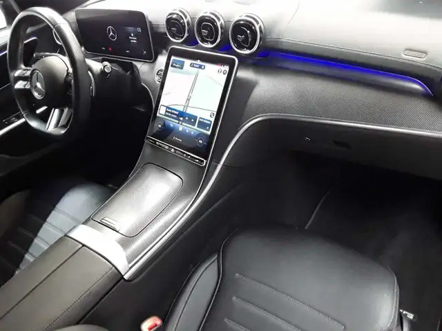 Mercedes-Benz C-Class view 9
