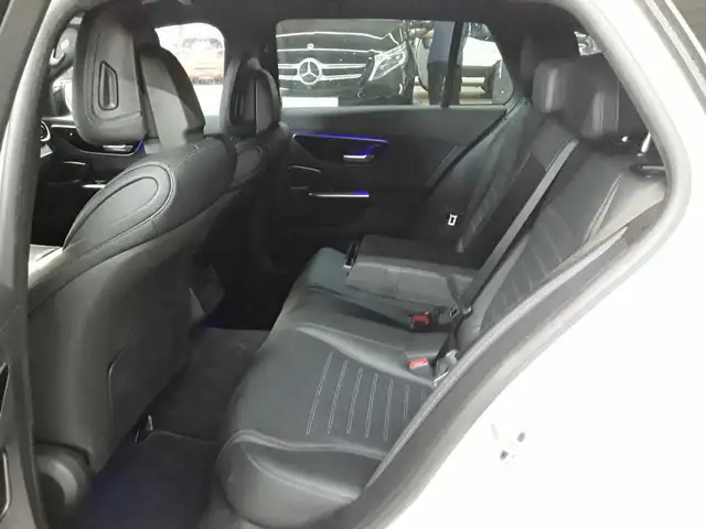 Mercedes-Benz C-Class view 13