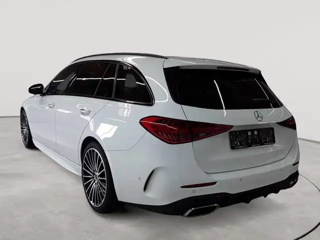 Mercedes-Benz C-Class view 5