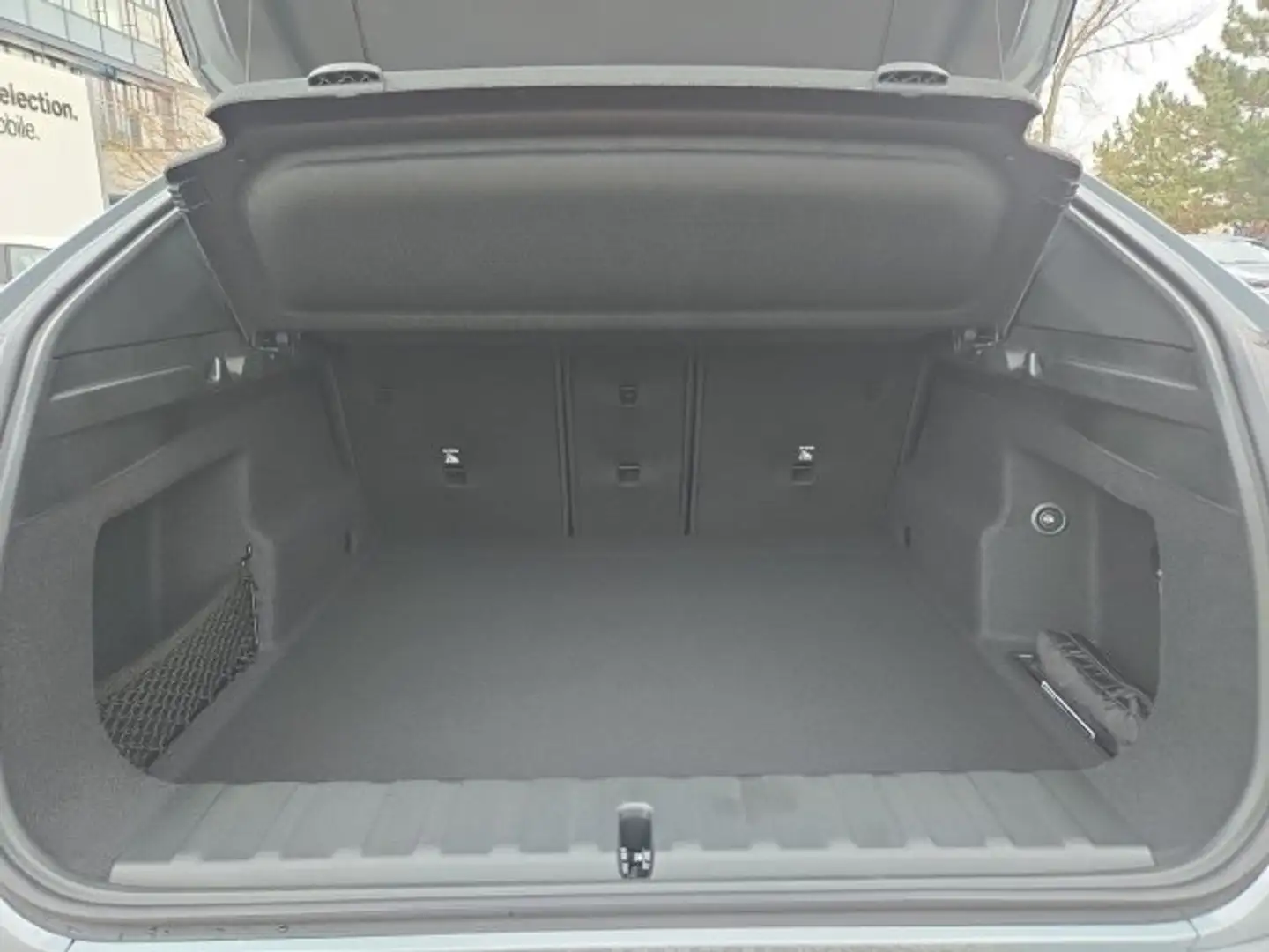 BMW X2 sDrive20d U10 Grau - 2