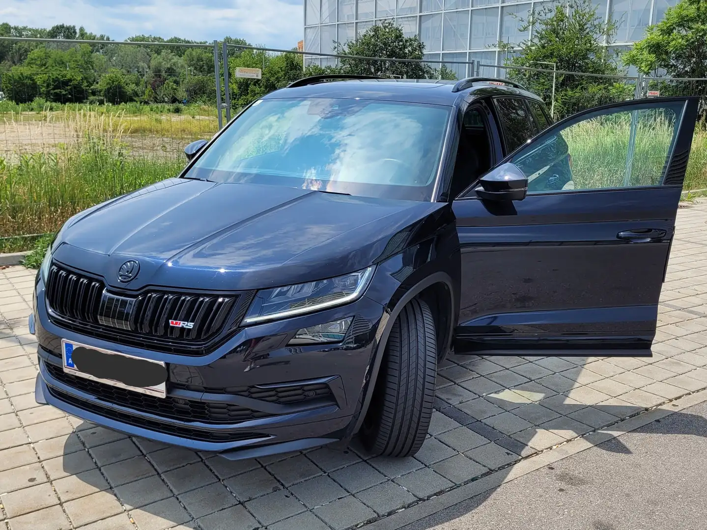 Skoda Kodiaq 2,0 TDI SCR 4x4 RS DSG Schwarz - 1