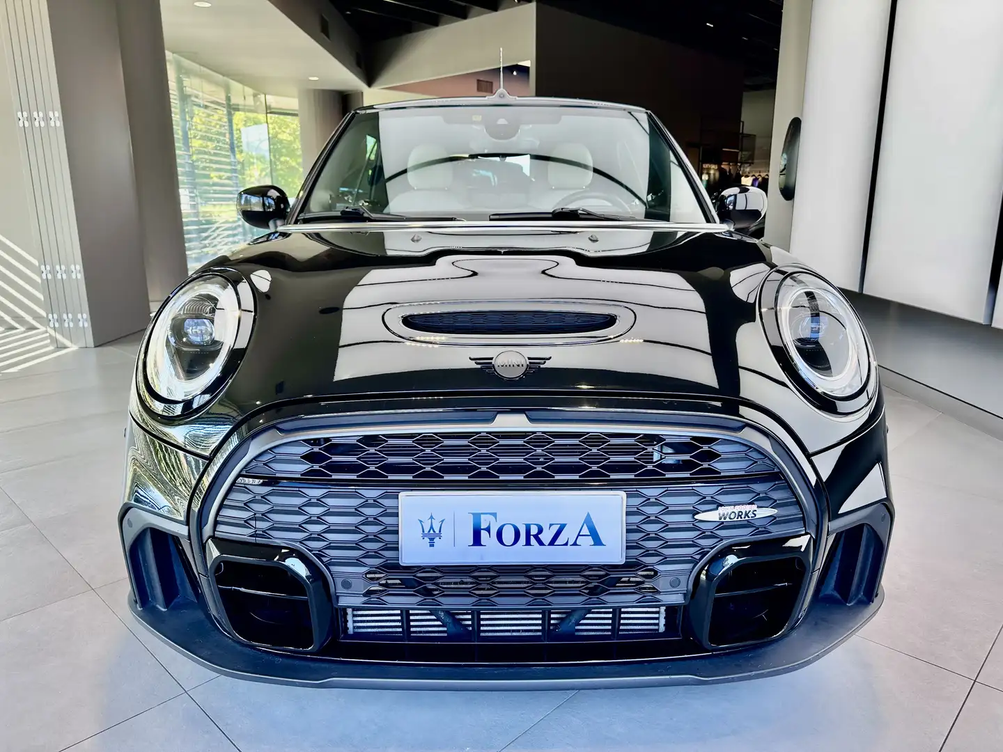 MINI John Cooper Works Cabrio IV F57 2021 2.0 auto Nero - 2