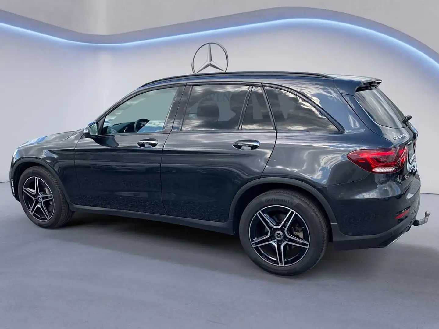 Mercedes-Benz GLC 200 d AMG Line Grijs - 2