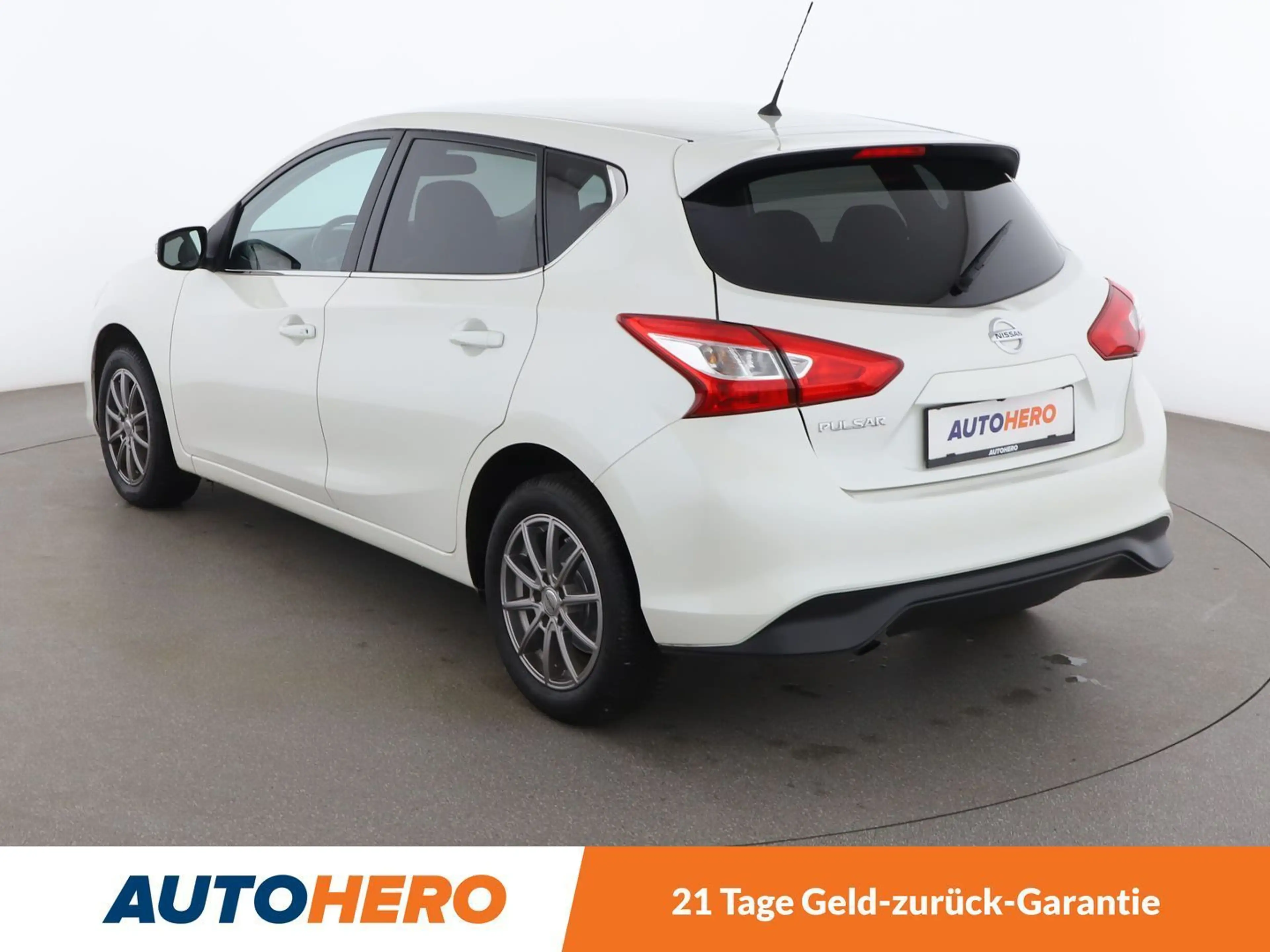 Nissan Pulsar 1.2 N-Connecta *NAVI*TEMPO*CAM*SHZ*KLIMAAUT* — photo 4