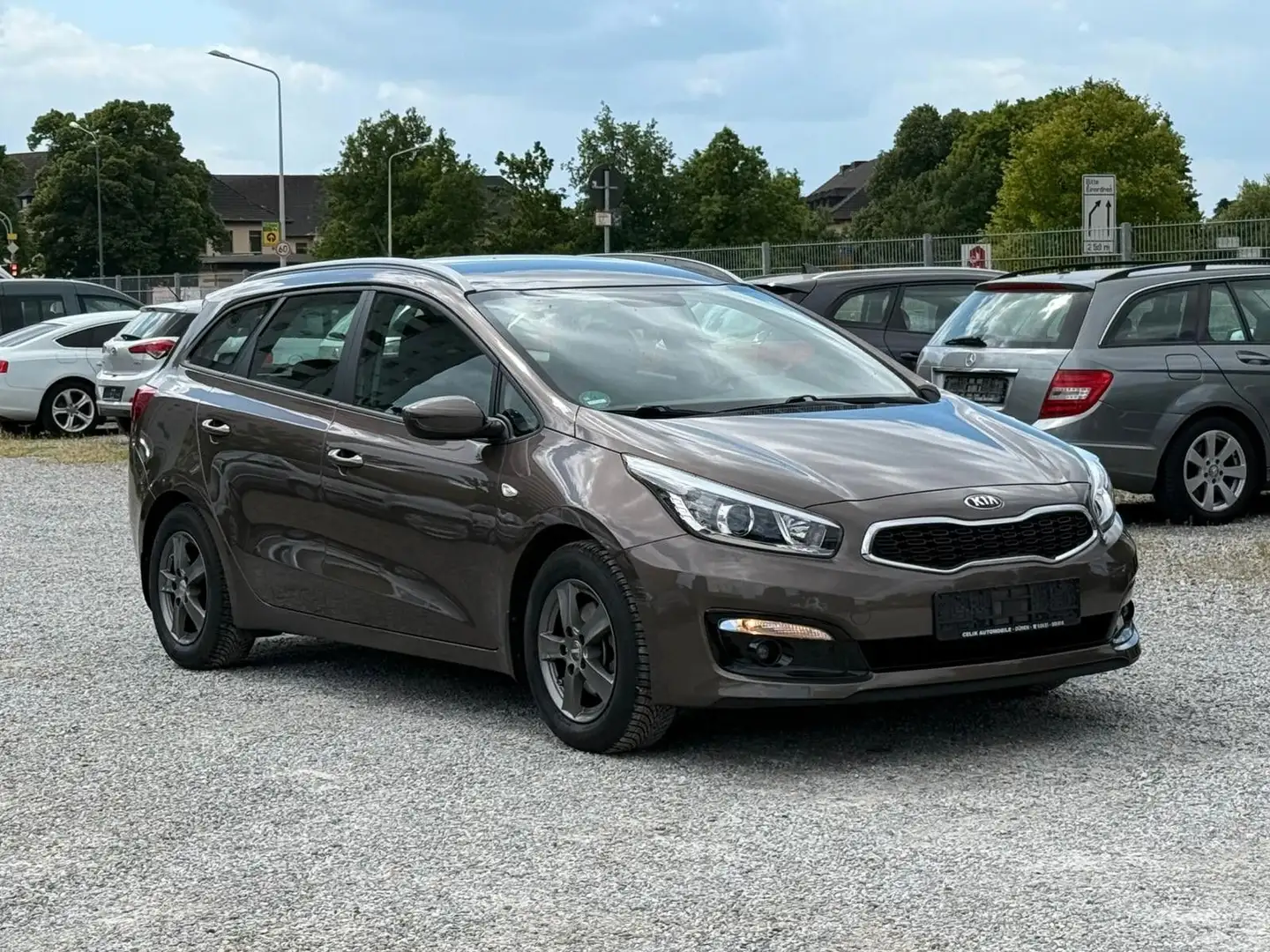 Kia Ceed SW / cee'd SW 1.4i KLIMAANLAGE+ISOFIX+MLF+LM Marrón - 1