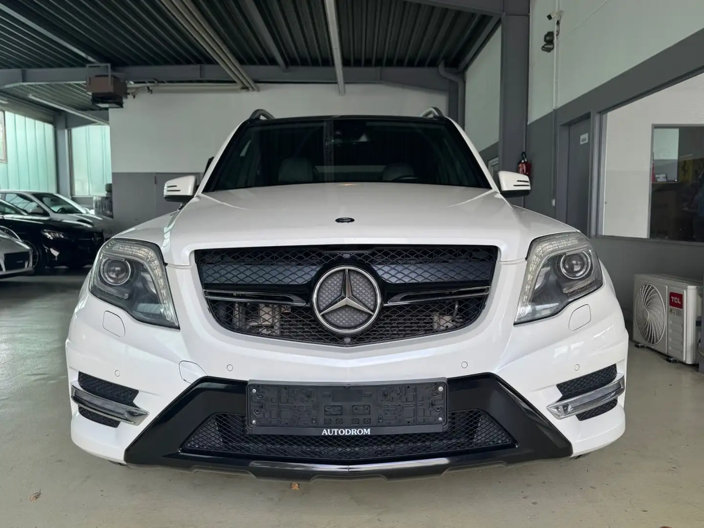 Mercedes-Benz GLK 350 d 4M Aut. AMG-Line+AHK+Pano+Kamera White - 2