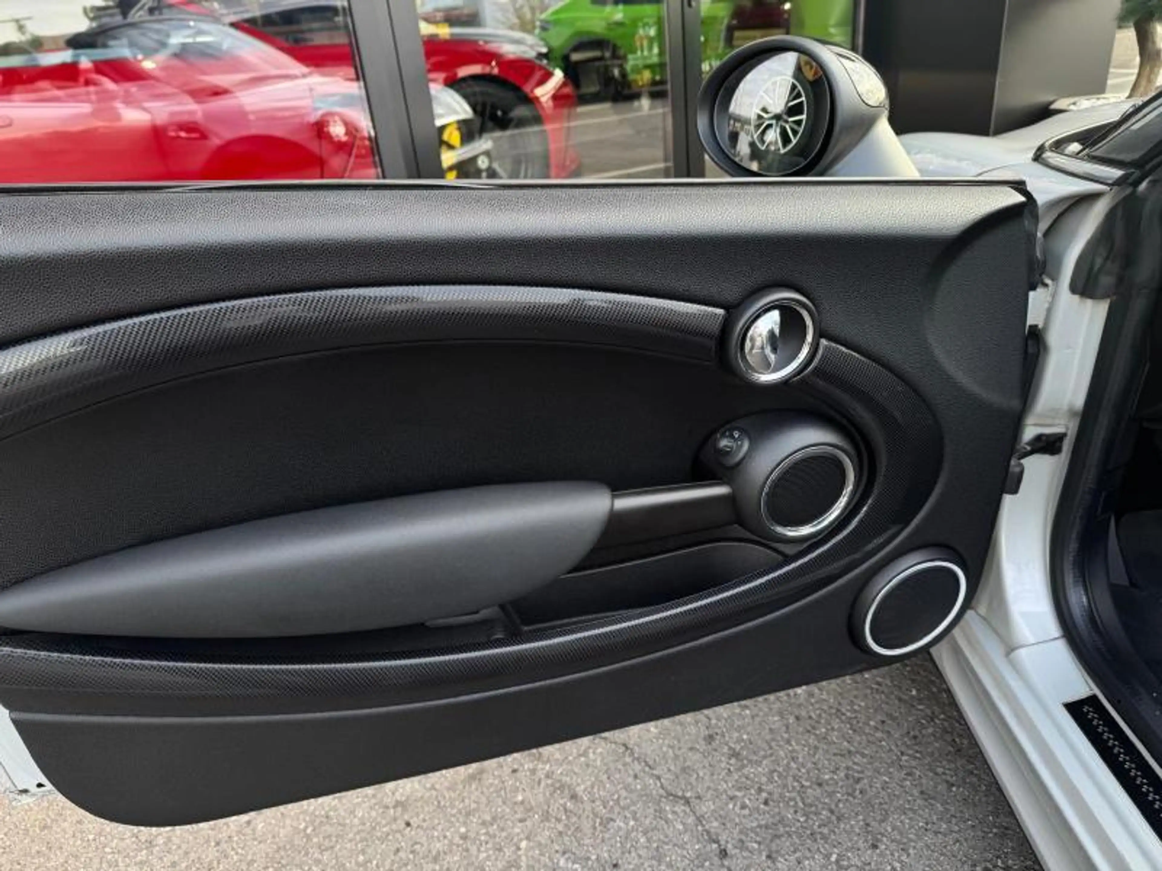 MINI Cooper Cabrio SD Kit JCW/Sièges chauffants/GPS — photo 10