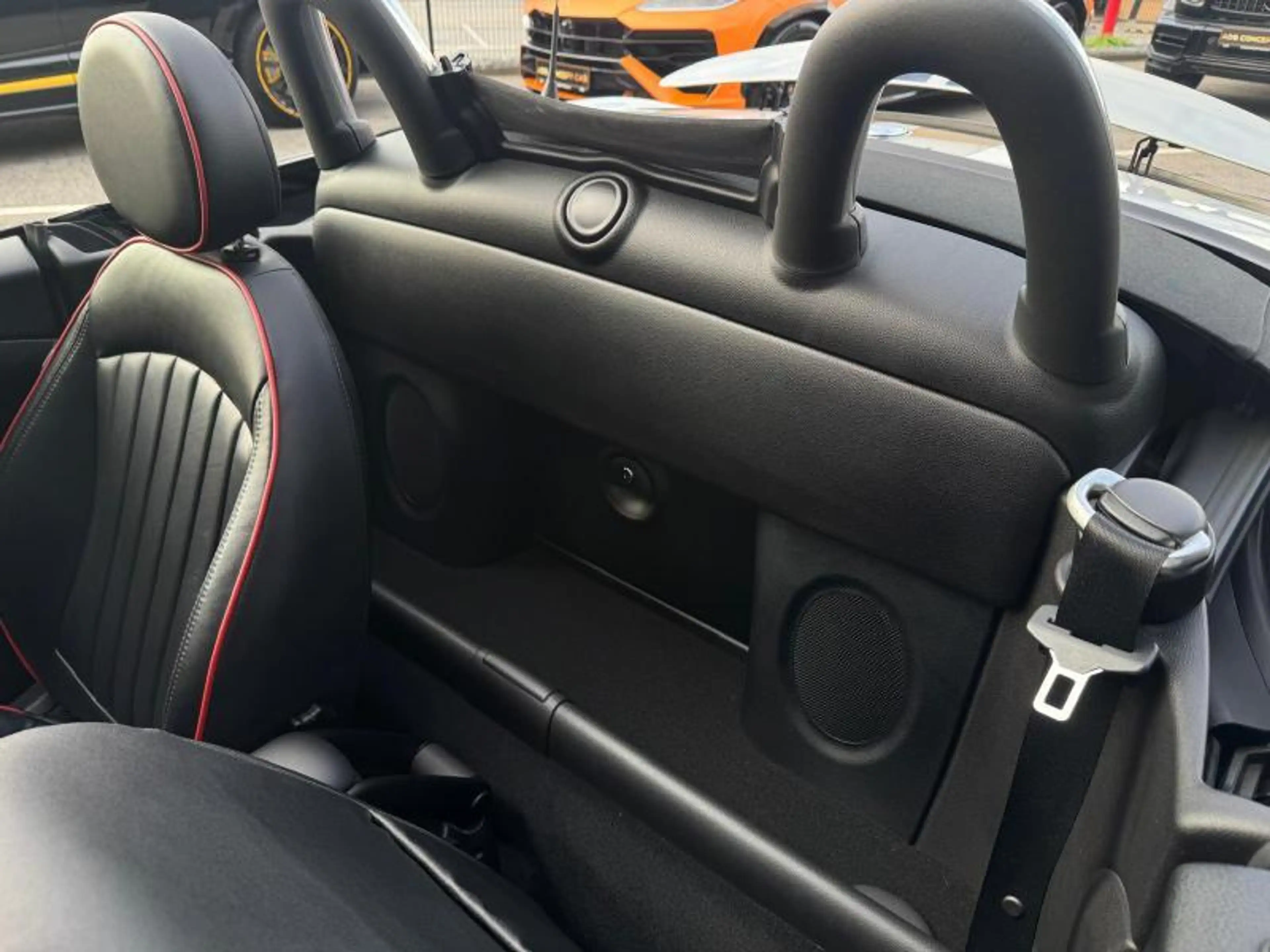 MINI Cooper Cabrio SD Kit JCW/Sièges chauffants/GPS — photo 11