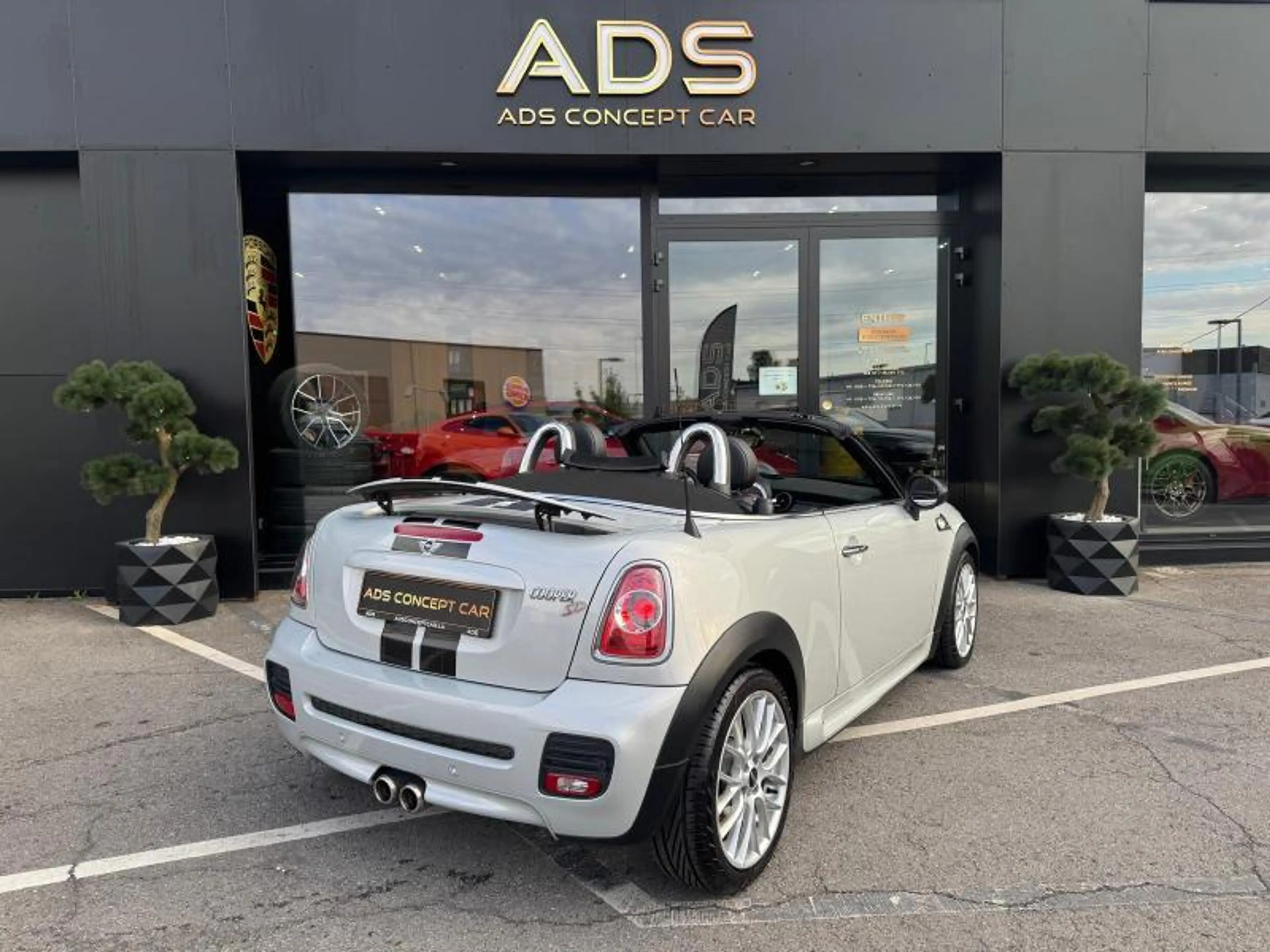 MINI Cooper Cabrio SD Kit JCW/Sièges chauffants/GPS — photo 4