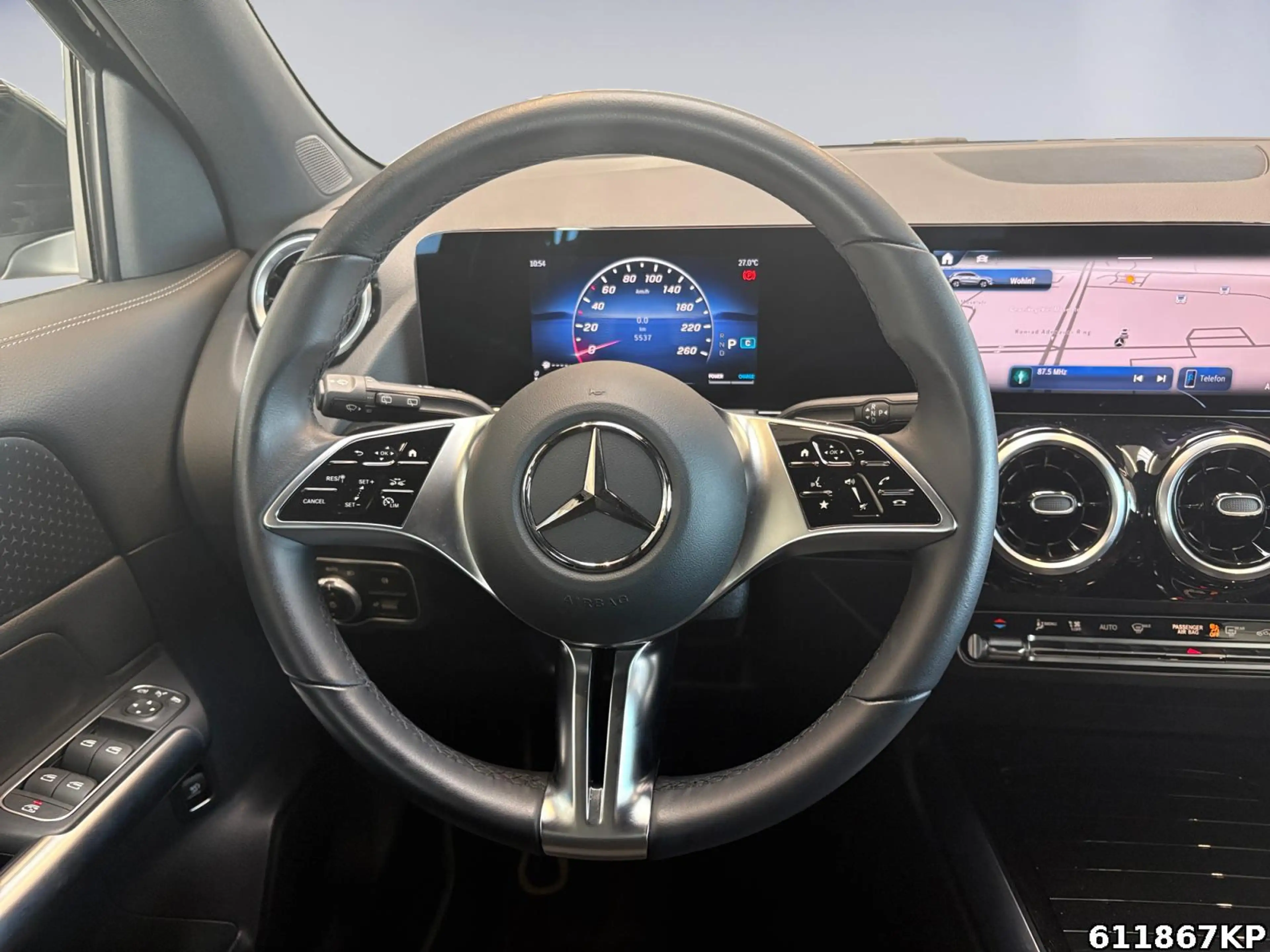 Mercedes-Benz GLA 200 Progressive AHK Advanced DAB Kamera — photo 9