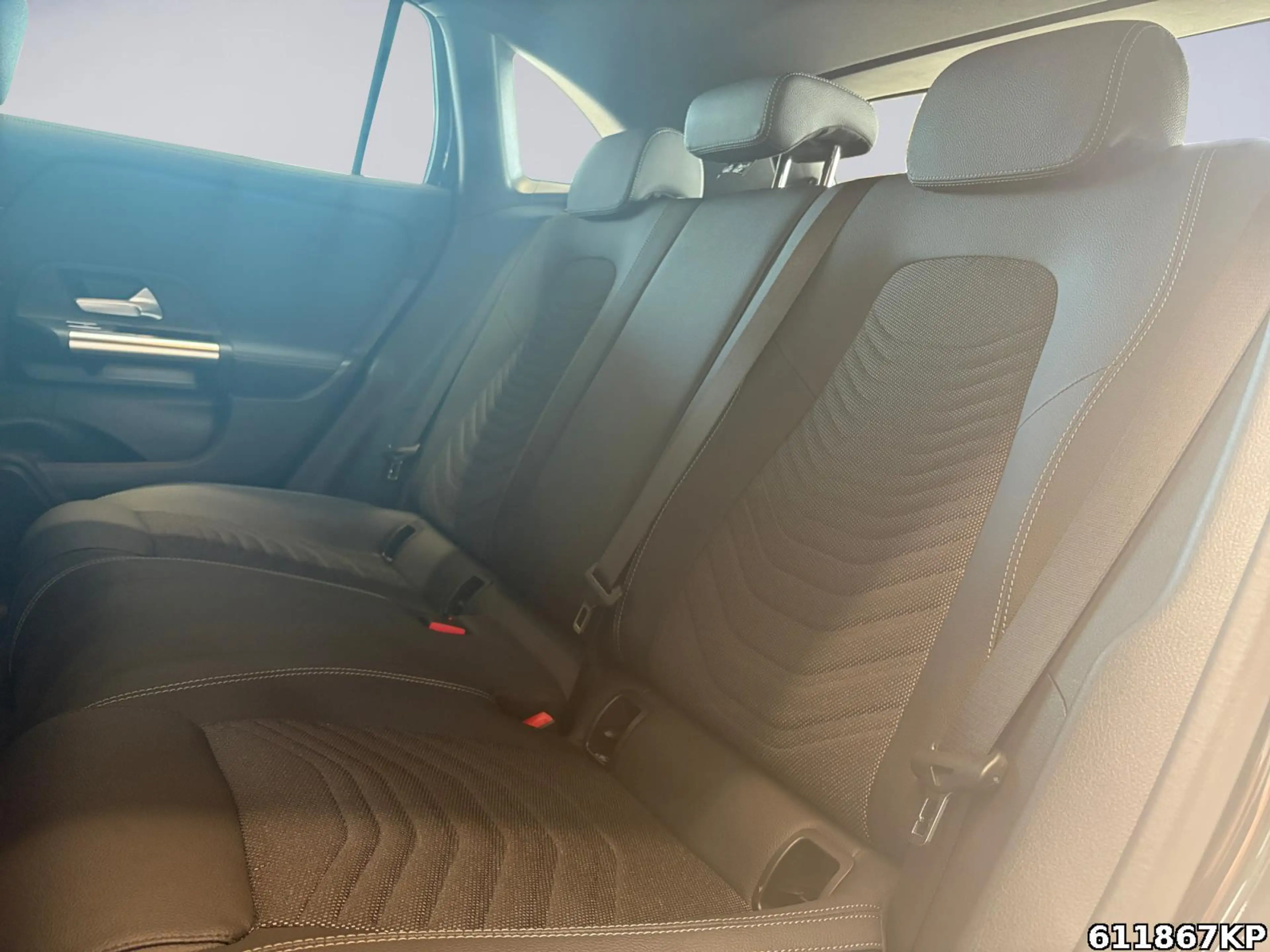 Mercedes-Benz GLA 200 Progressive AHK Advanced DAB Kamera — photo 11