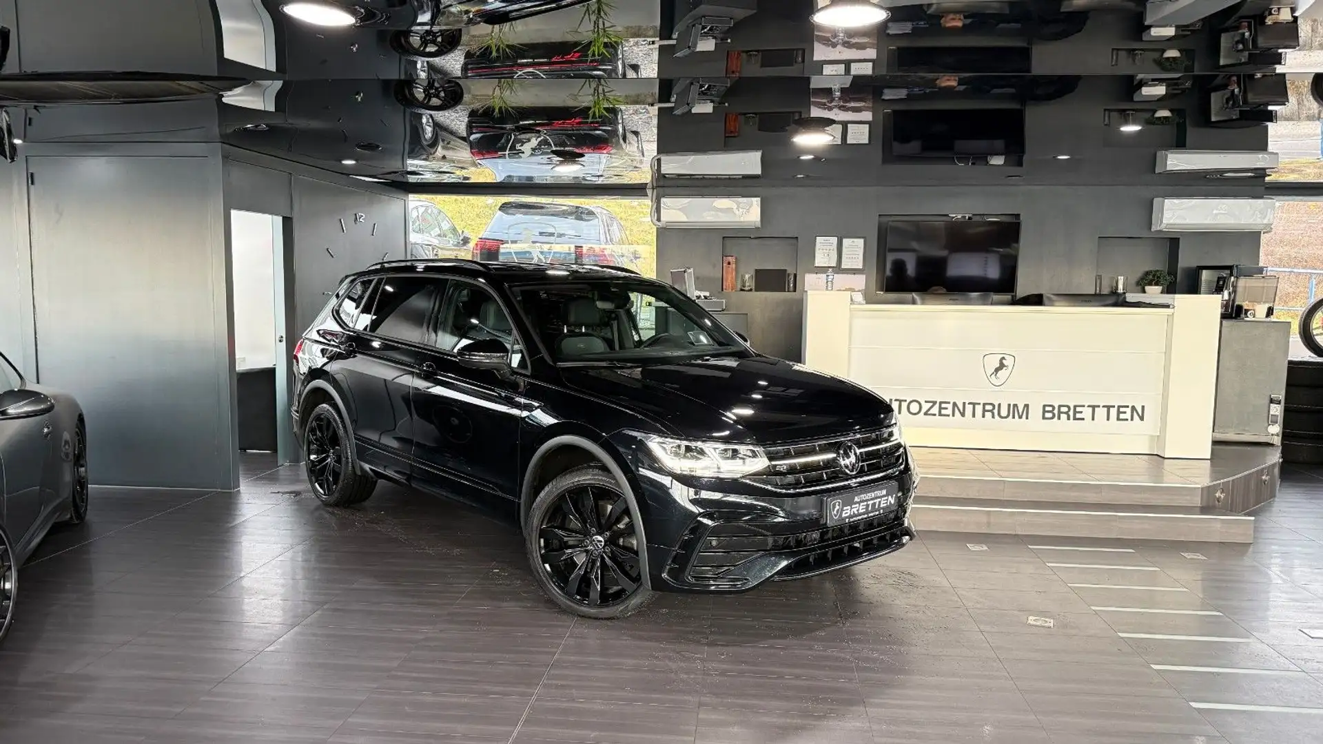 Volkswagen Tiguan Allspace Tiguan Allspa. 2.0 TSI DSG*R-Line*4M*Kamera*7-Si Noir - 2