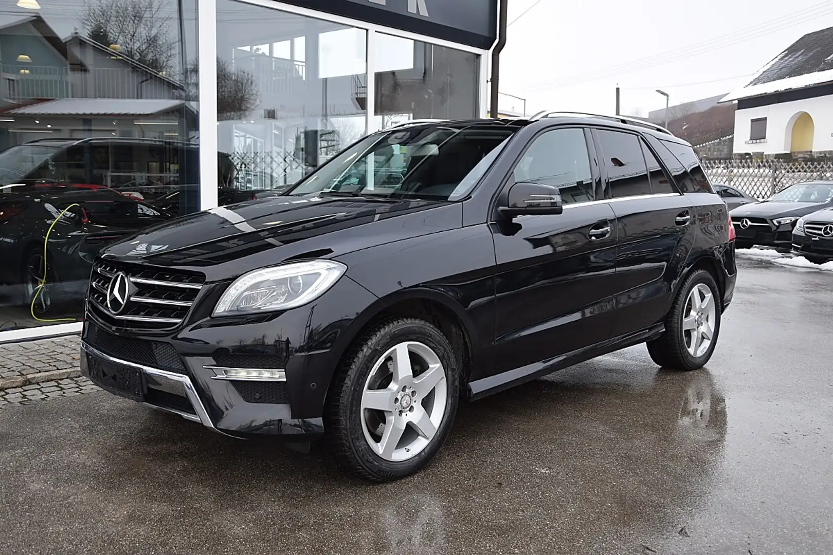 Mercedes-Benz ML 350 BlueTEC 4MATIC Aut. DPF Schwarz - 2