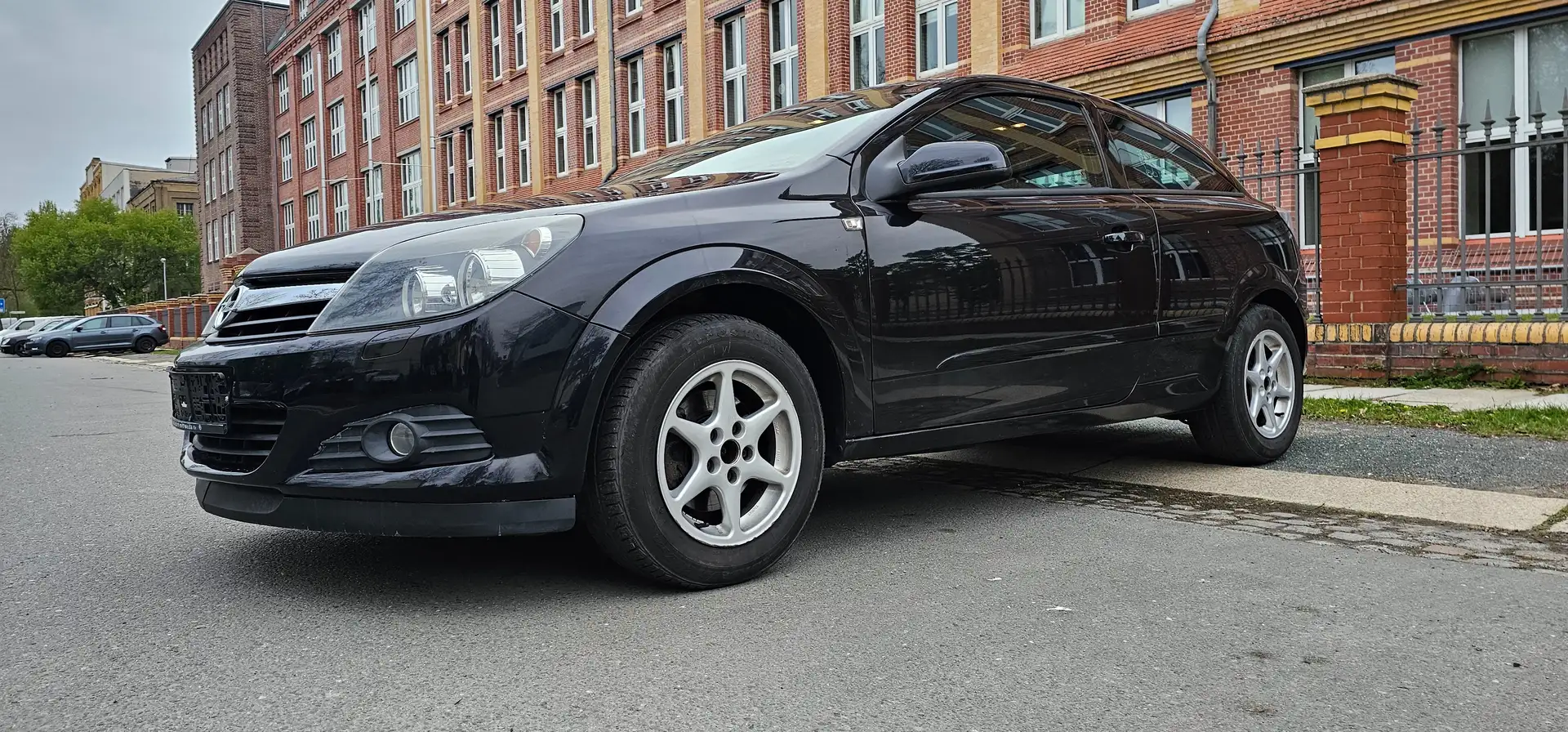 Opel Astra GTC 1.8*Klima*Euro*83 Tkm* Fekete - 1