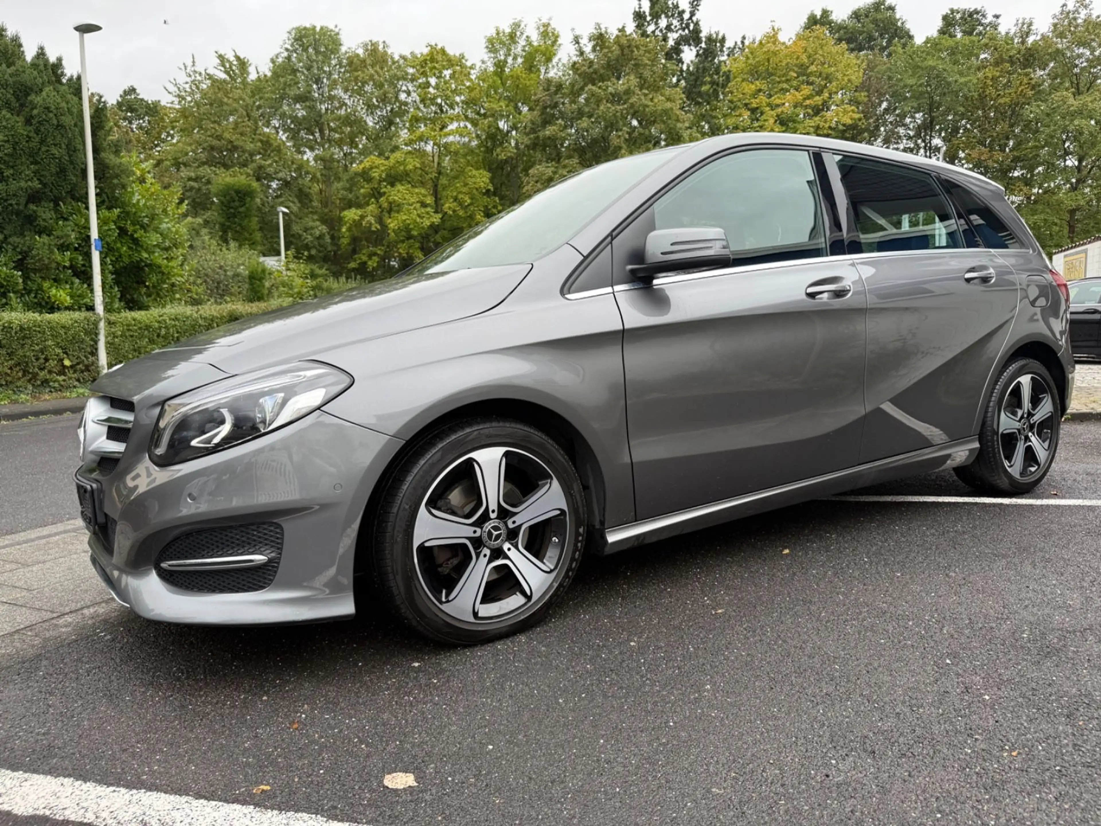 Mercedes-Benz B 200 B B 200 Edition,Auto,Teil Leder,Navi,Erstehand — photo 3