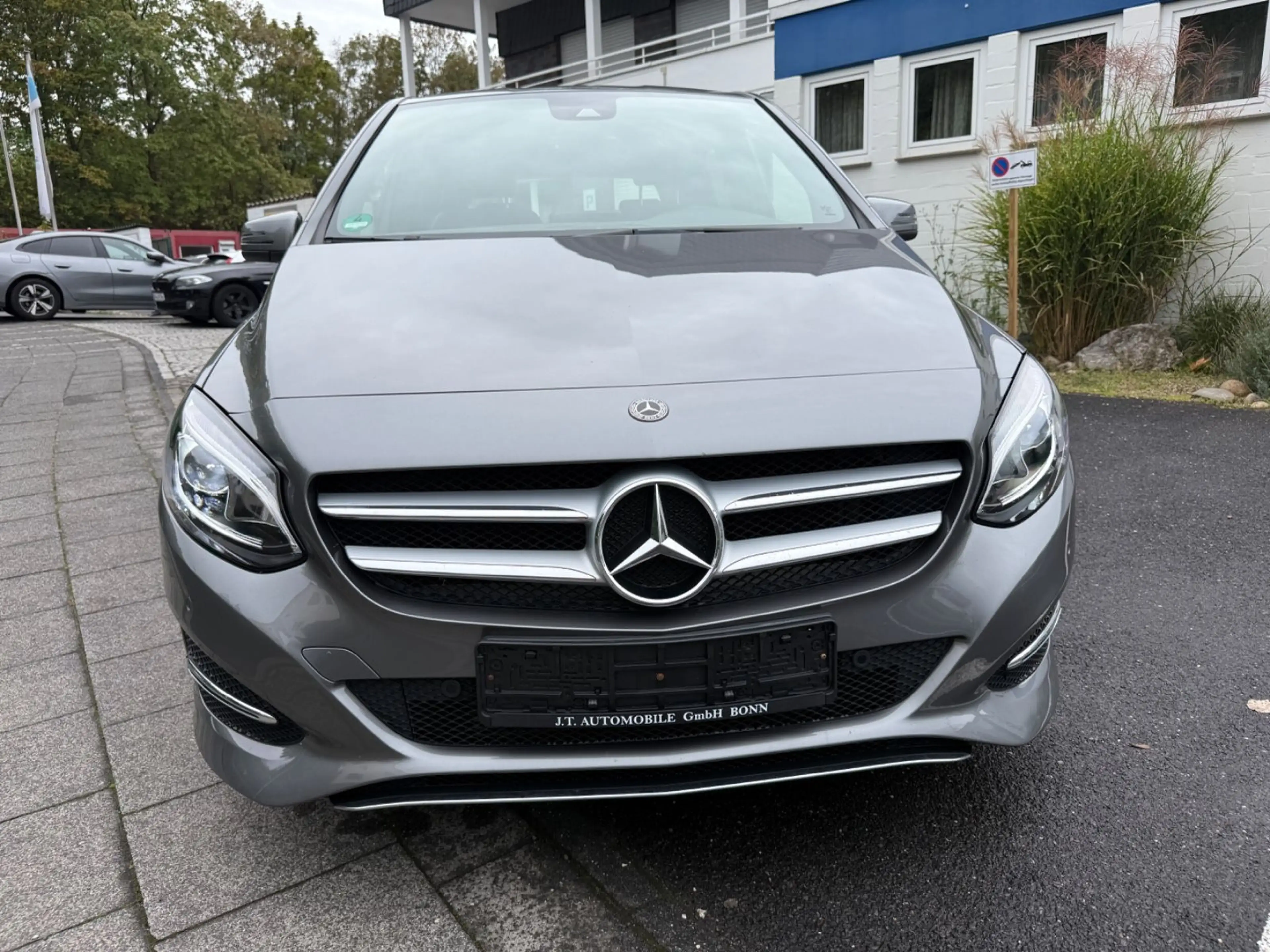 Mercedes-Benz B 200 B B 200 Edition,Auto,Teil Leder,Navi,Erstehand — photo 2