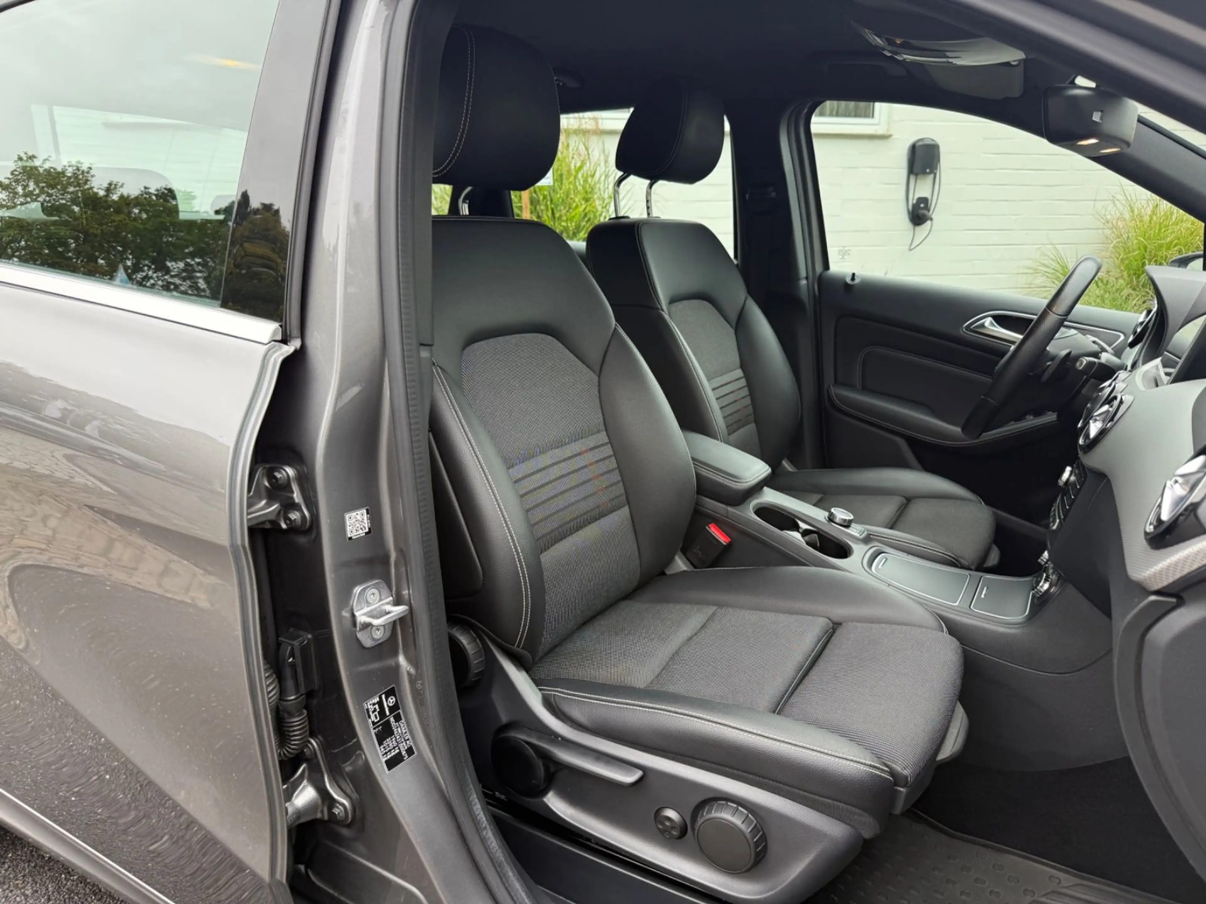 Mercedes-Benz B 200 B B 200 Edition,Auto,Teil Leder,Navi,Erstehand — photo 15