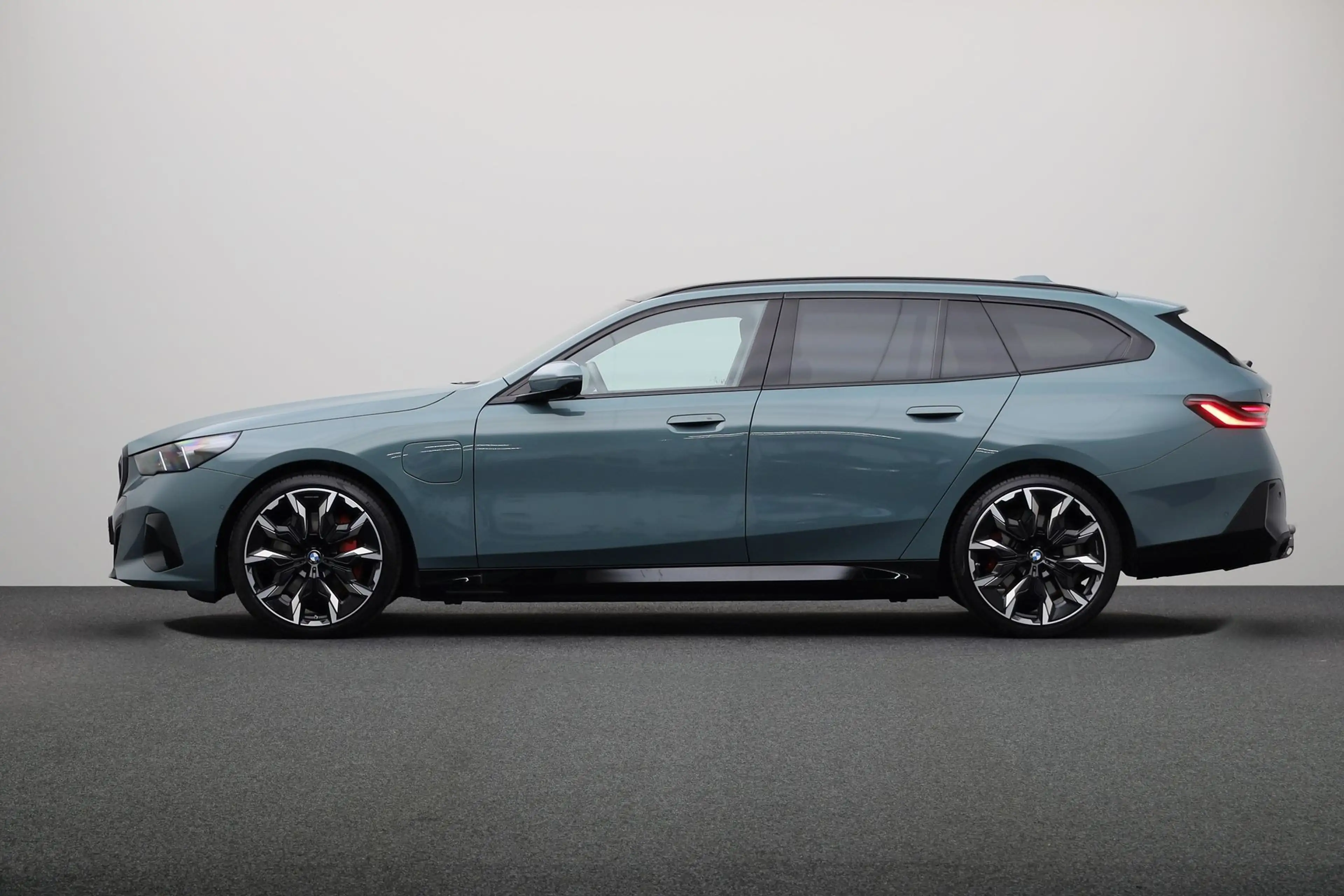 BMW 550 5-serie Touring 550e xDrive | M Sportpakket Pro | — photo 12
