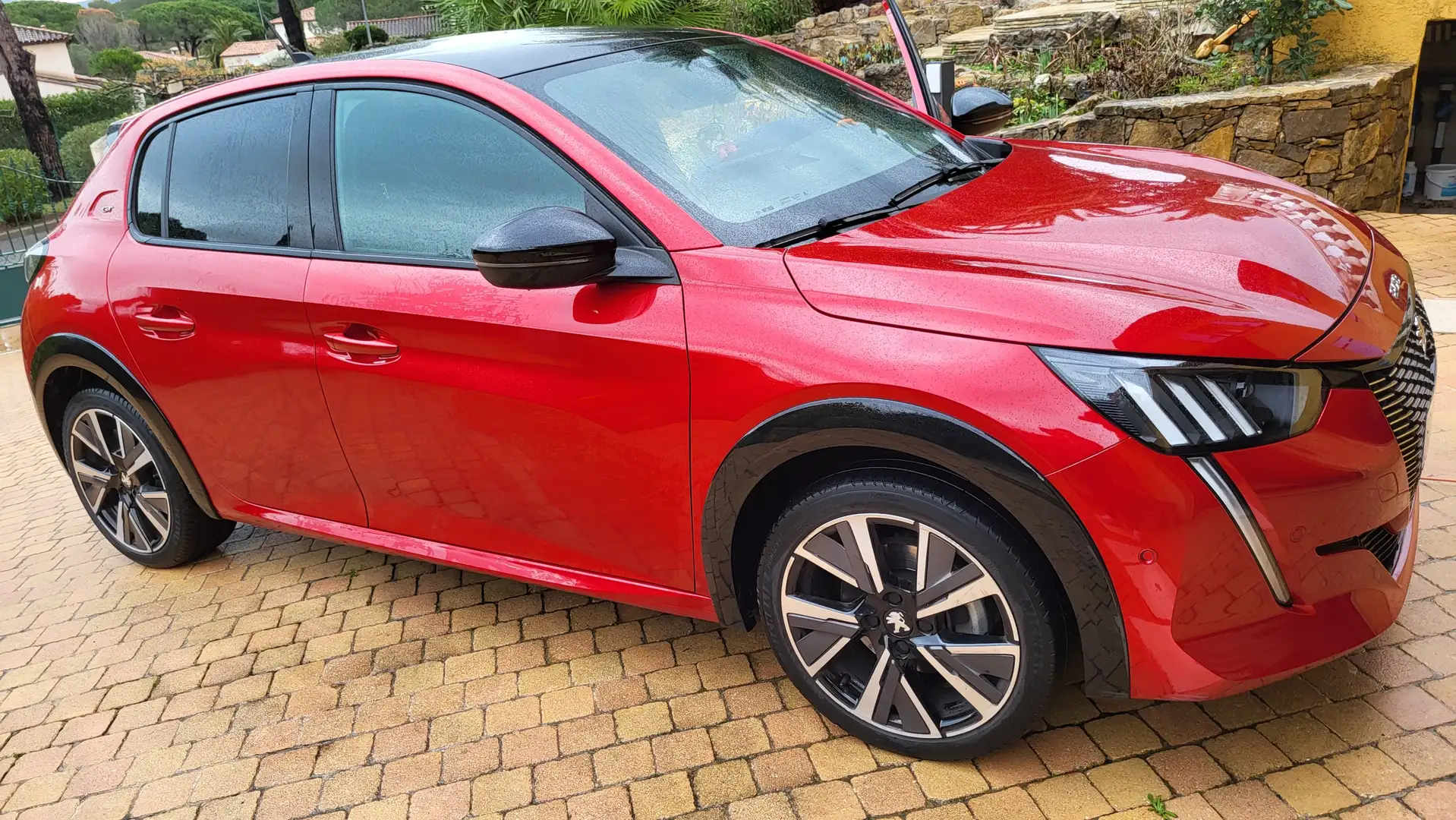 Peugeot 208 208 PureTech 100 S Rouge - 2