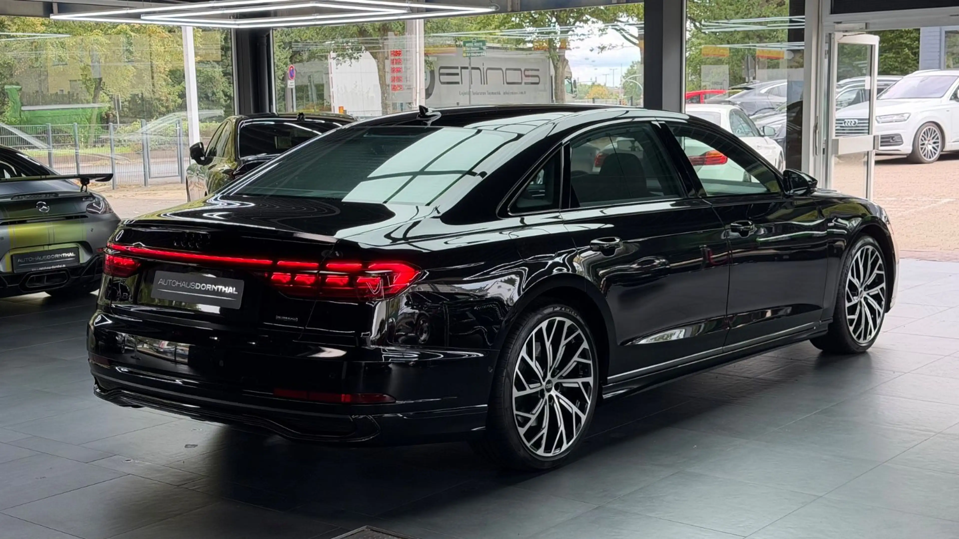 Audi A8 60 TFSI e L quattro Entertainment/VIP/MY26 — photo 2