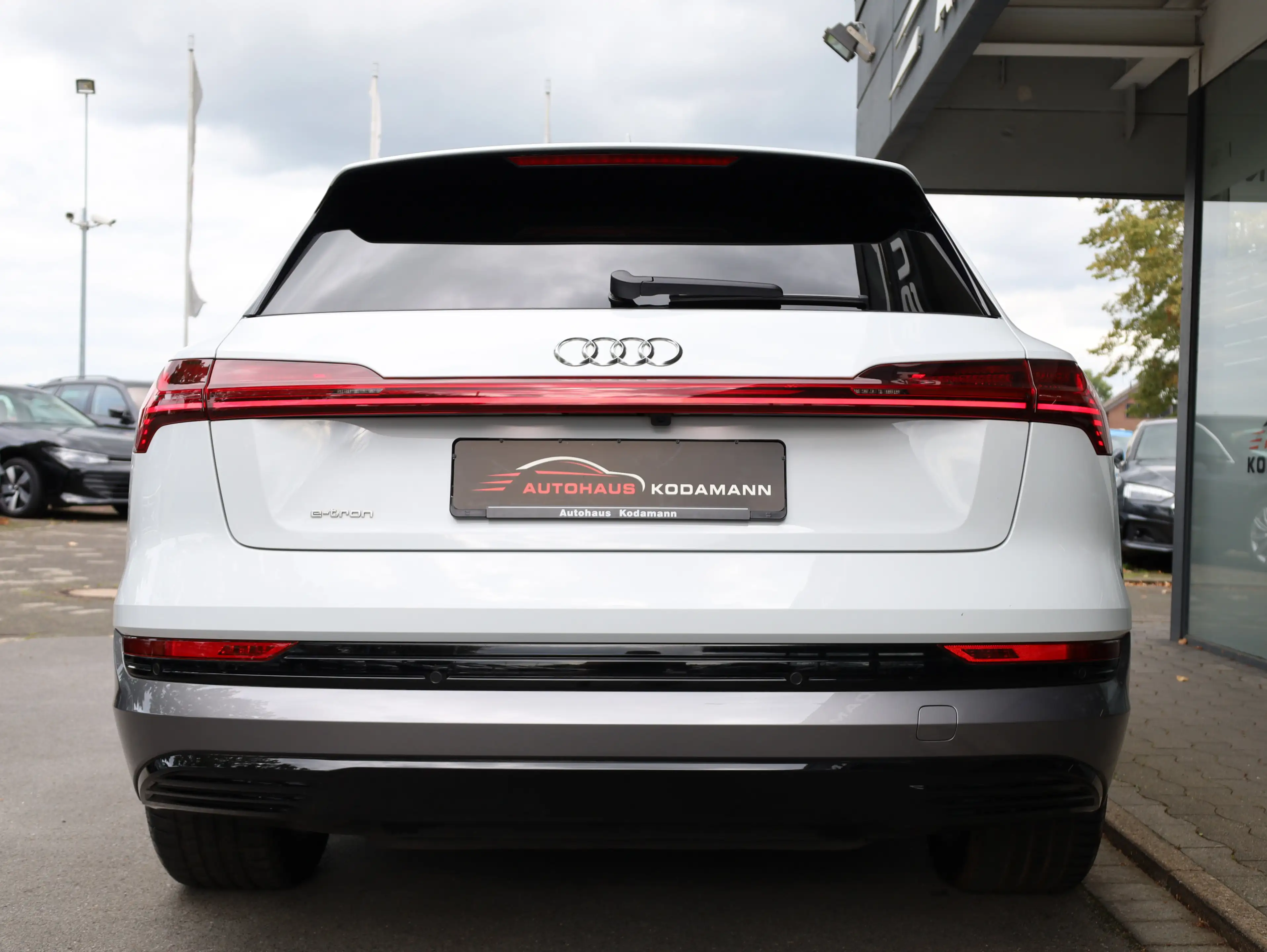 Audi e-tron 55 quattro*Luftfederung*HUD*ACC*AHK*20 — photo 11