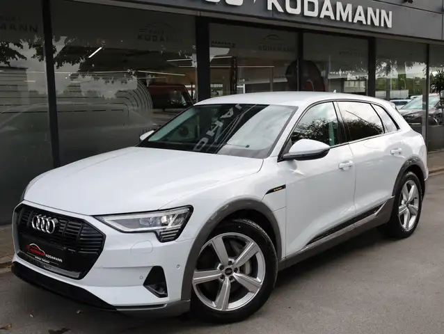 Audi E-Tron view 2