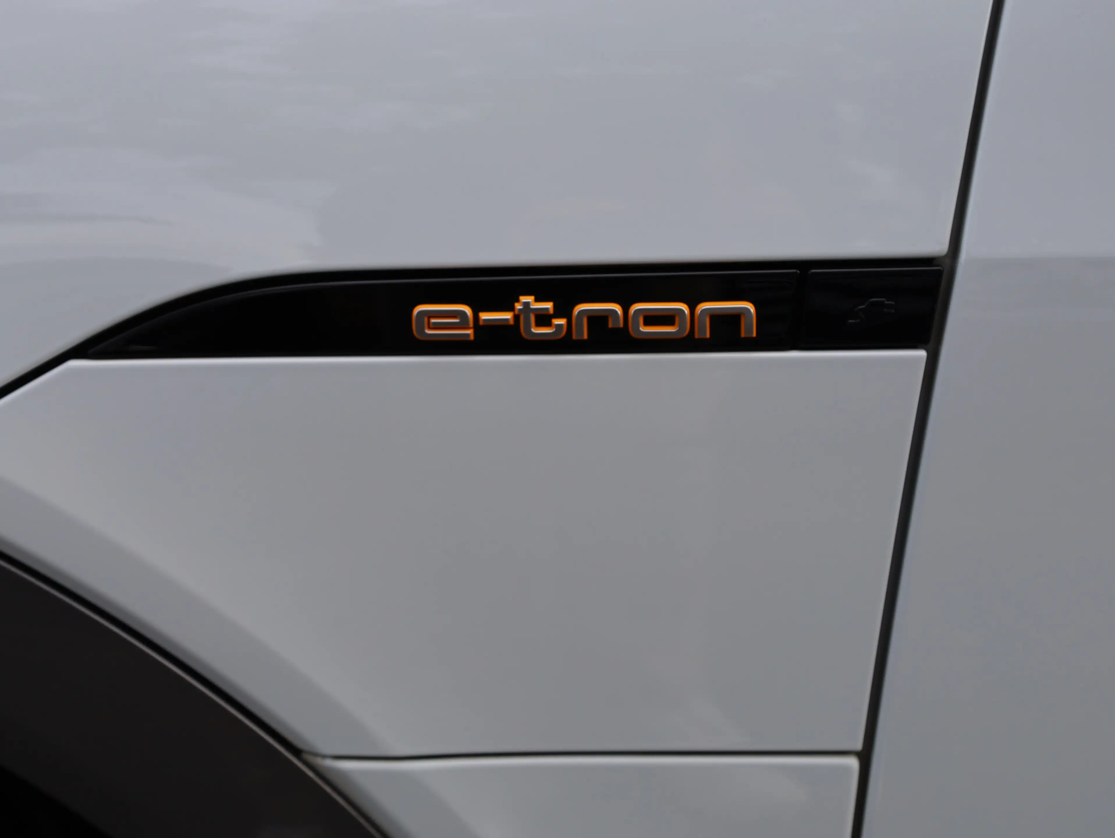 Audi e-tron 55 quattro*Luftfederung*HUD*ACC*AHK*20 — photo 7