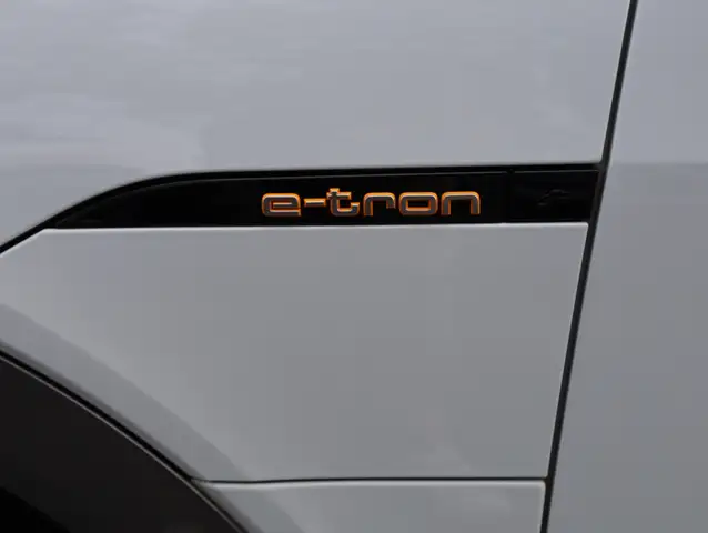 Audi E-Tron view 7
