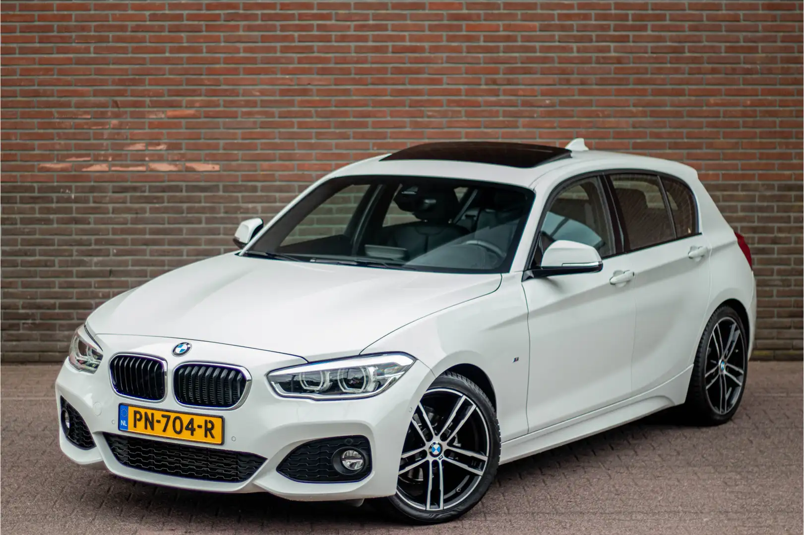 BMW 118 1-serie 118i High Executive, M Sport, 66.000km NAP Blanco - 2