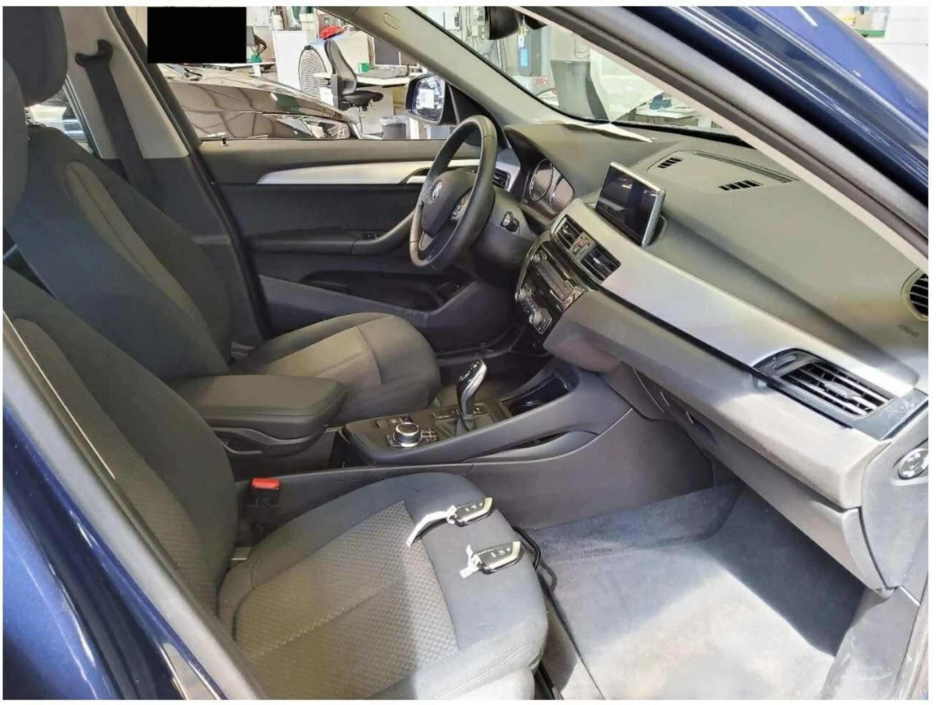 BMW X1 sDrive 18 i Advantage — photo 3