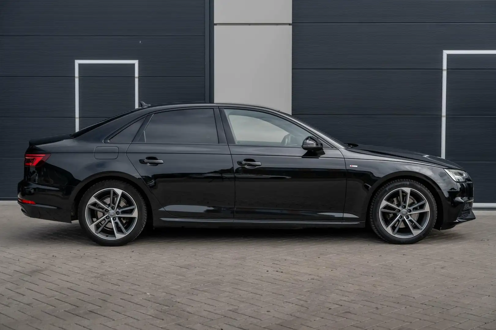 Audi A4 Limousine 1.4 TFSI S Line Stoelverw|Garantie|Navi Noir - 2