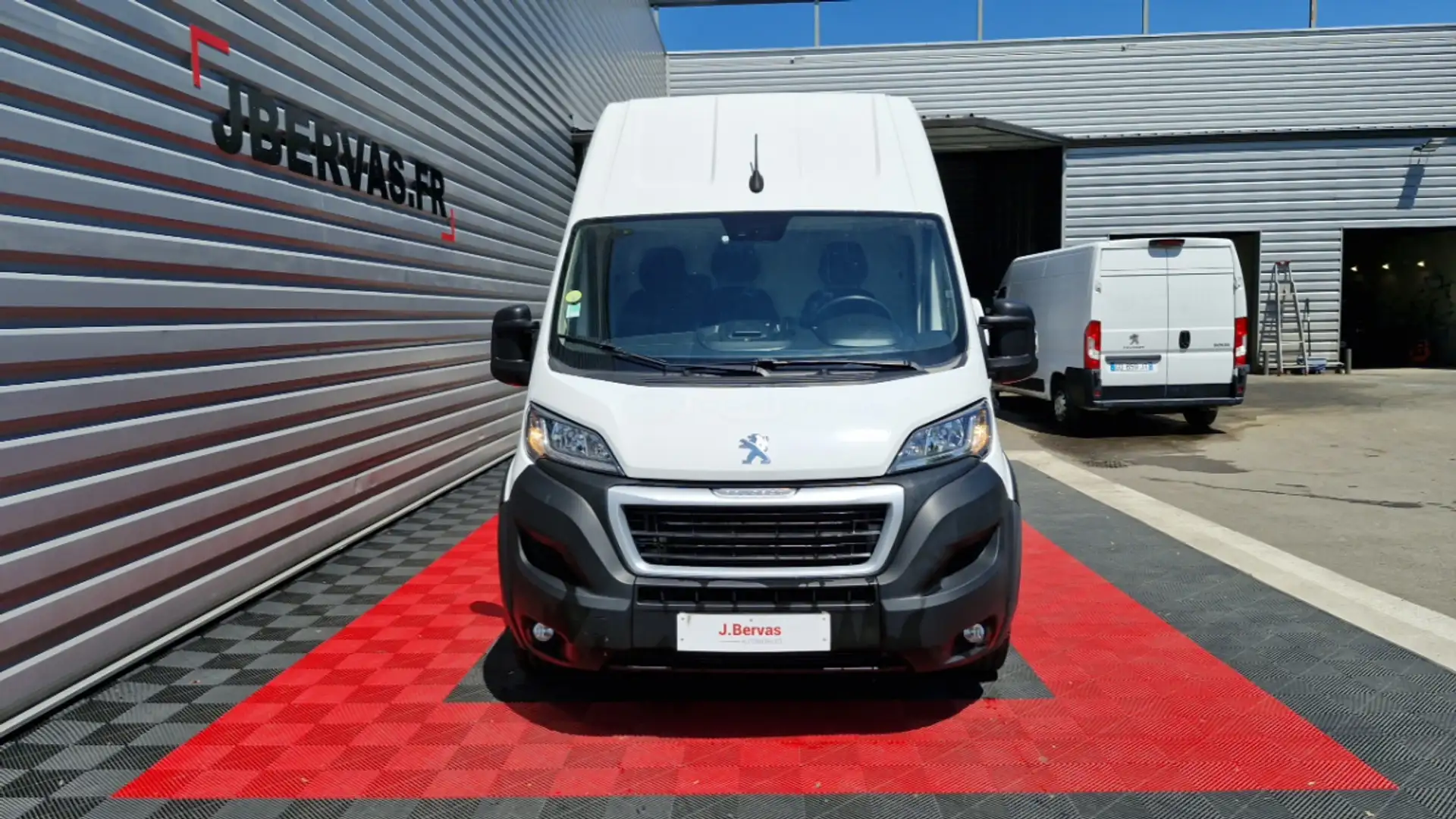 Peugeot Boxer BlueHDi 140 S&amp;S ASPHALT 435 L4H3 Wit - 2