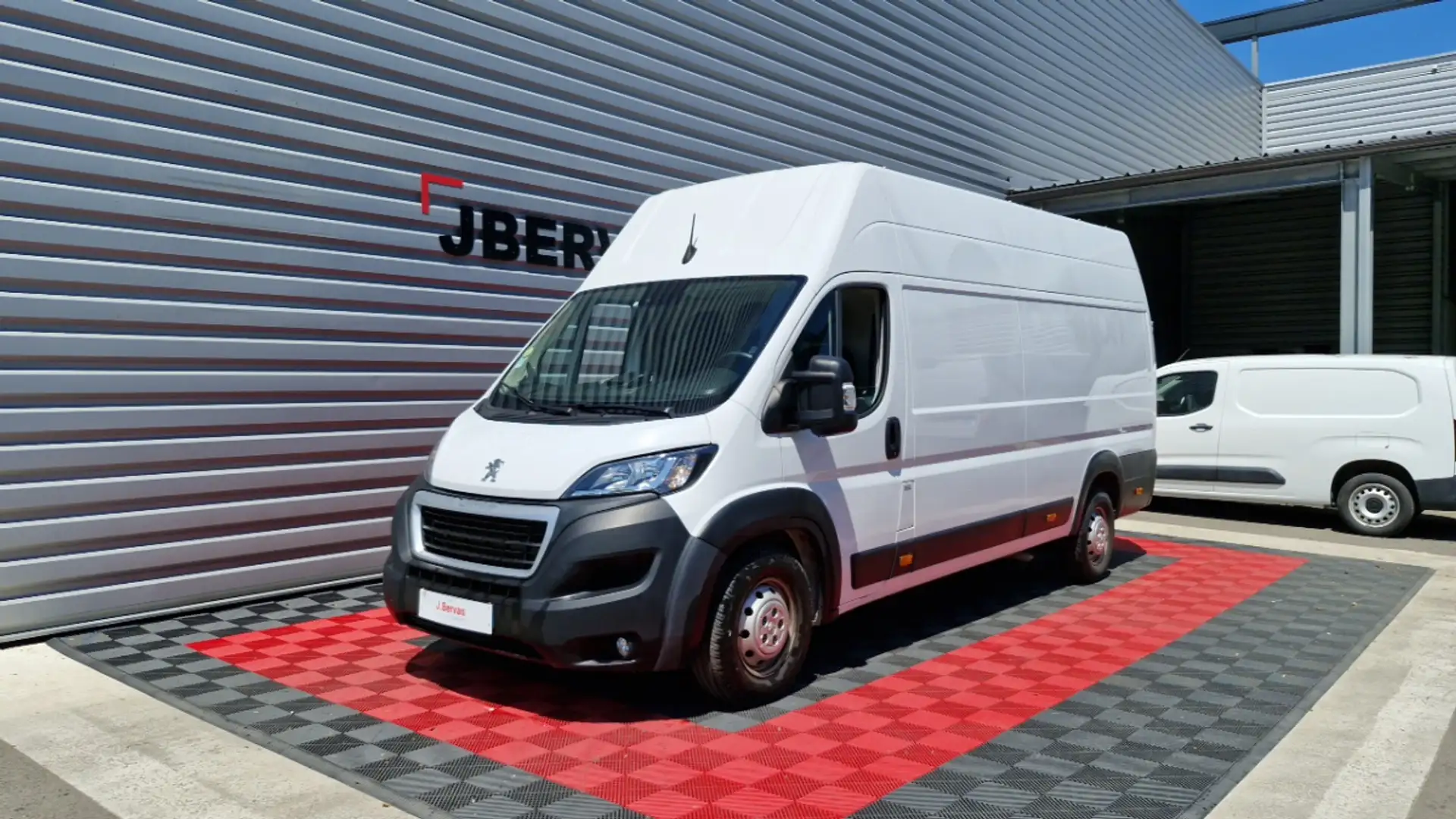 Peugeot Boxer BlueHDi 140 S&amp;S ASPHALT 435 L4H3 Wit - 1