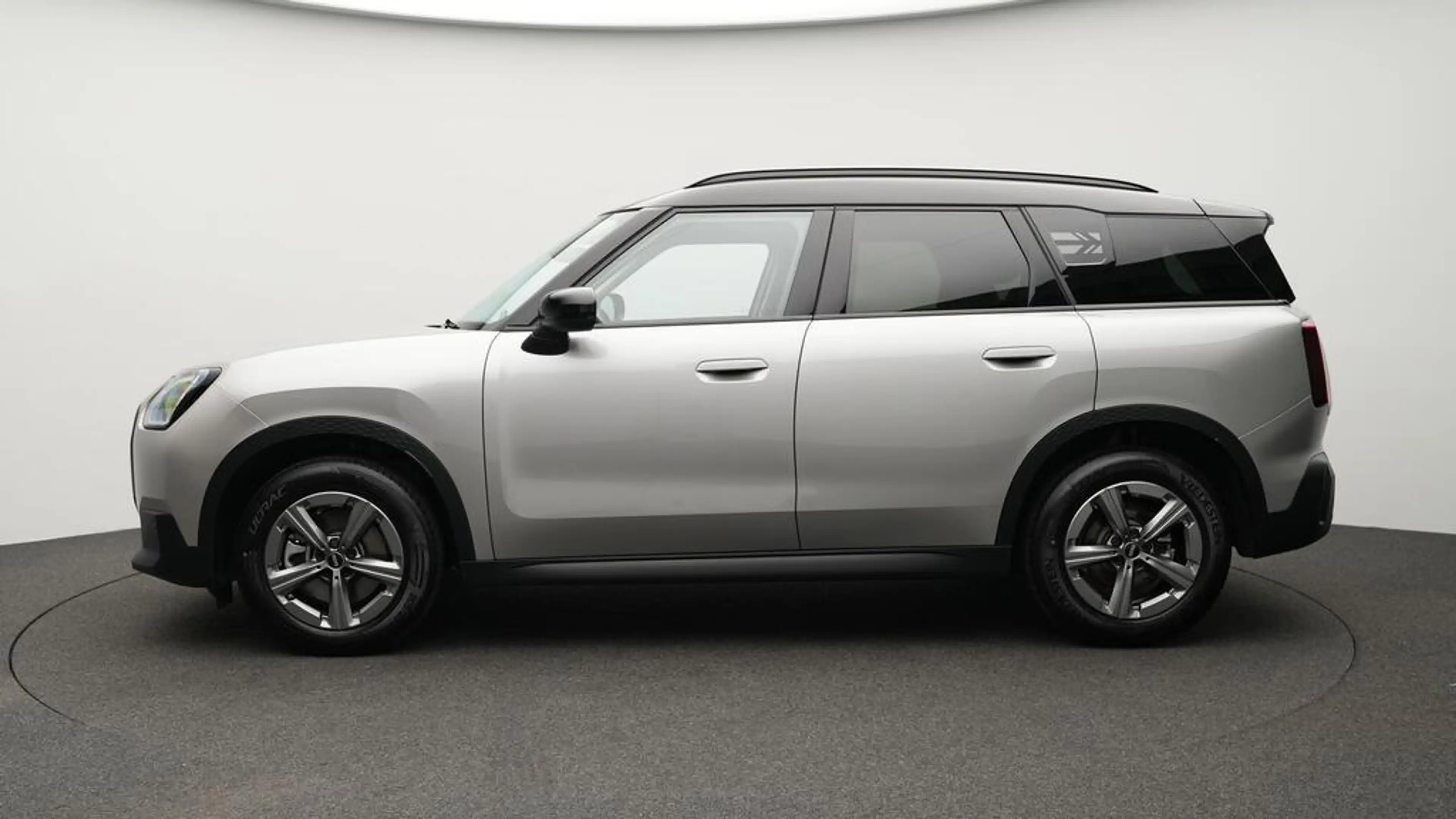 MINI Countryman C Classic Trim — photo 3
