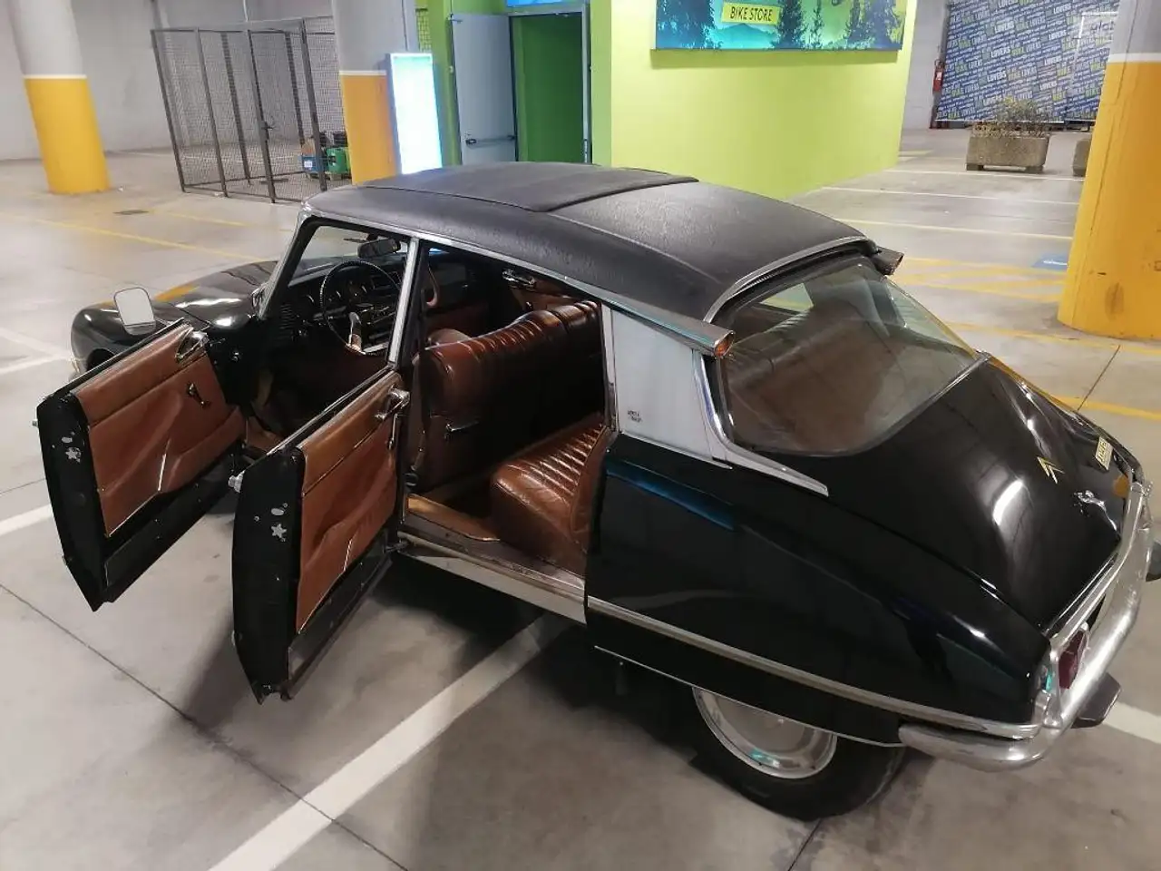 Citroen DS Pallas 21 ie, foto 3