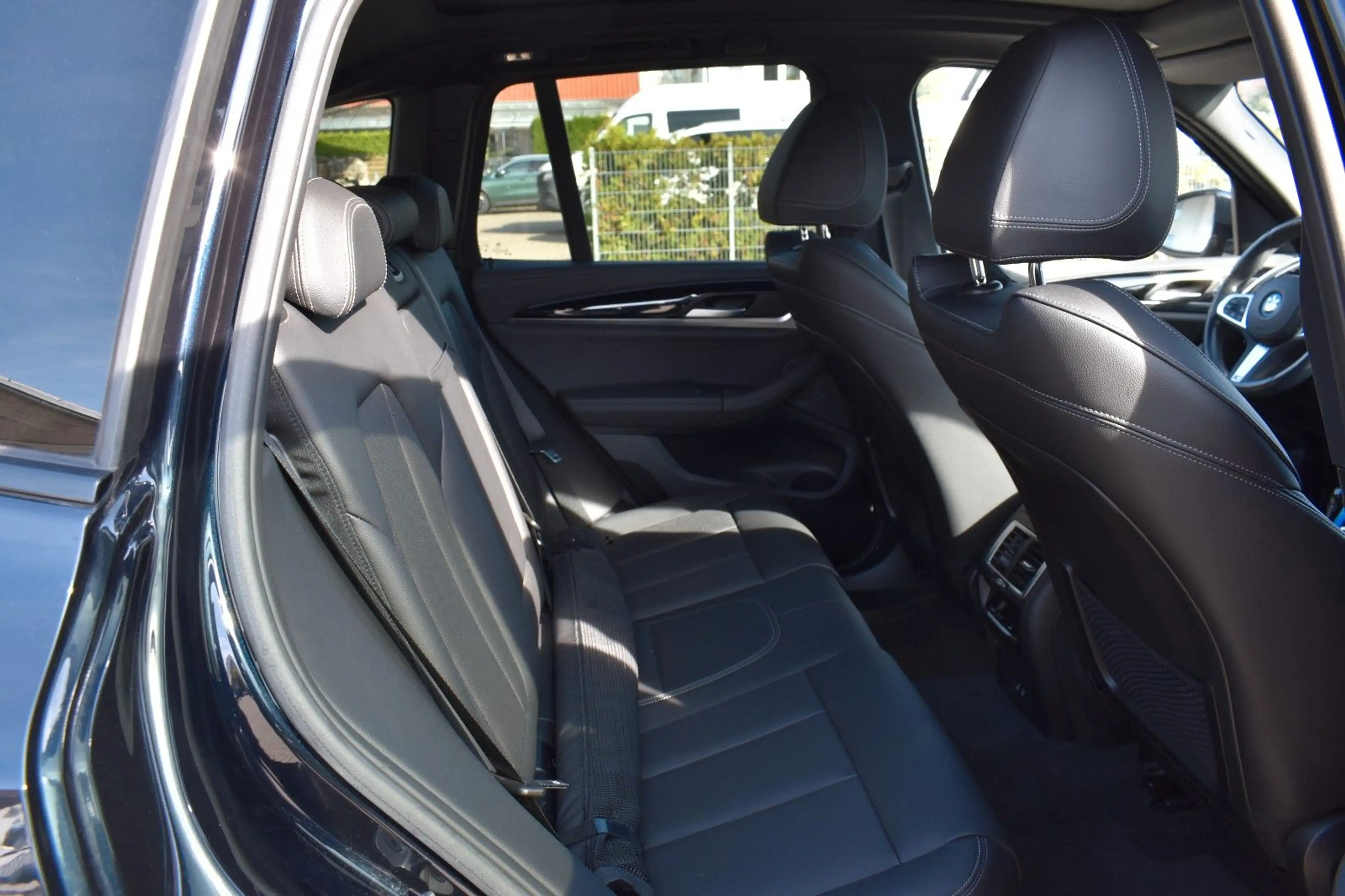 BMW iX3 Inspiring Abstandstempomat M Sport Pano LED — photo 13