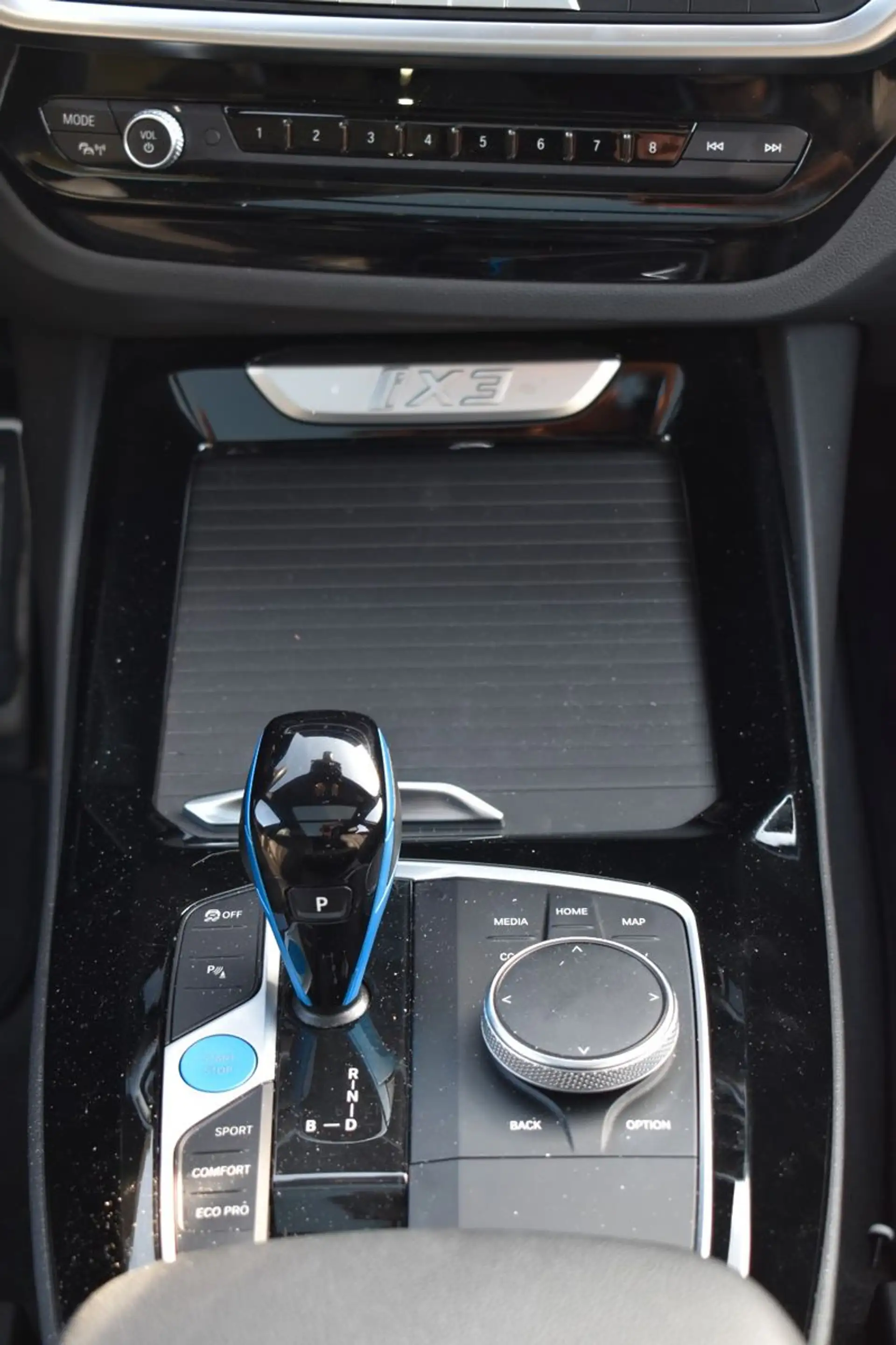 BMW iX3 Inspiring Abstandstempomat M Sport Pano LED — photo 14