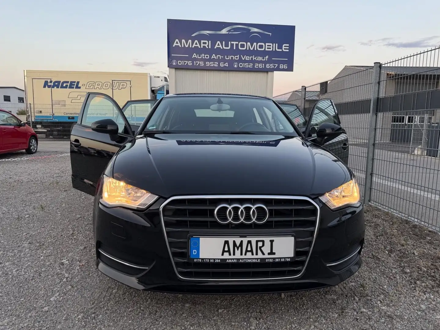 Audi A3 Sportback attraction*Navi*8Fach* Noir - 1