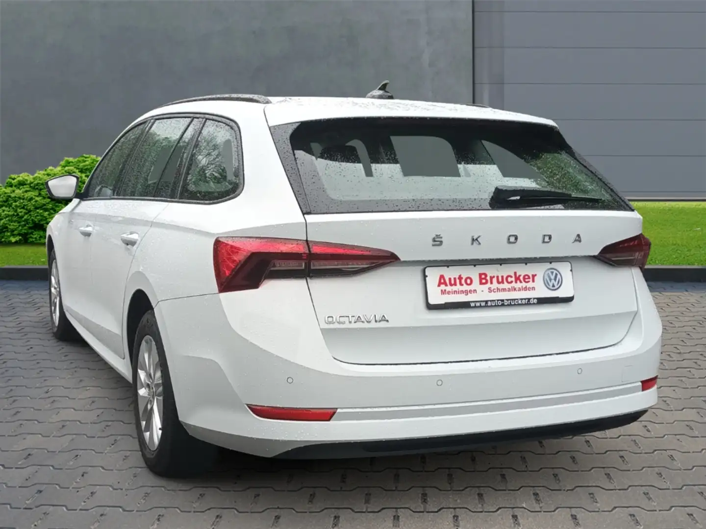 Skoda Octavia Combi Ambition 2.0 TDI+Tempomat+Lenkradheizung+Spr Weiß - 2
