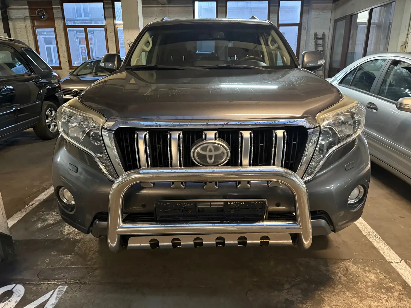 Toyota Land Cruiser Prado Grau - 2