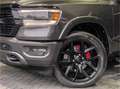 Dodge RAM 1500 5.7 V8 402PK 4x4 Crew Cab Laramie | PANORAMAD Gris - thumbnail 33