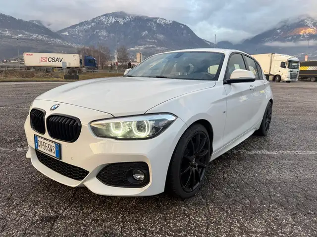 BMW 120 Serie 1 120i Msport Black shadow Book service