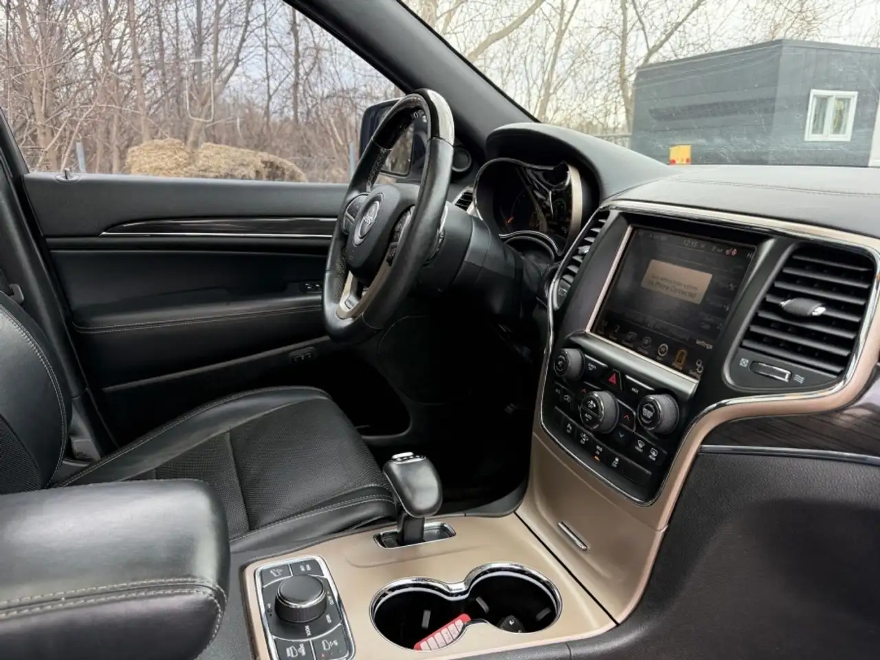 Jeep Grand Cherokee снимка Jeep Grand Cherokee