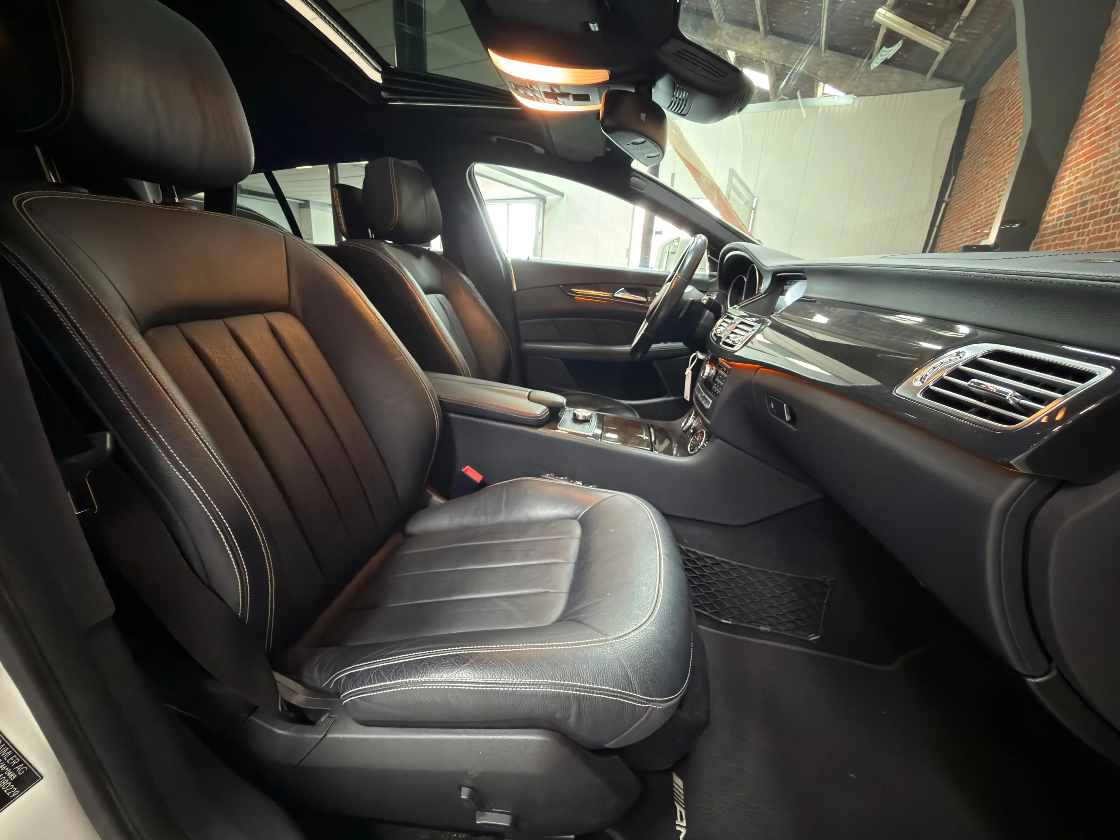 Mercedes-Benz CLS 350 CLS 350 CDI 4-Matic BE — photo 15