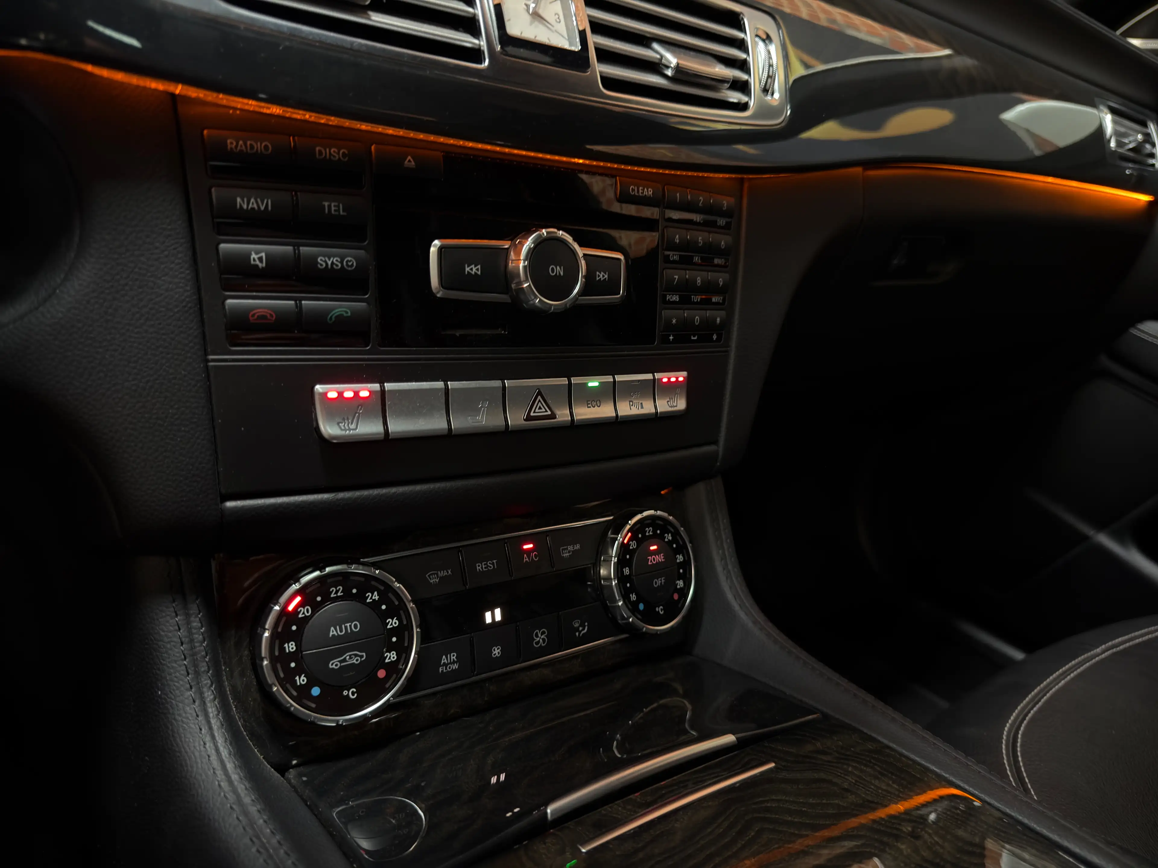 Mercedes-Benz CLS 350 CLS 350 CDI 4-Matic BE — photo 12