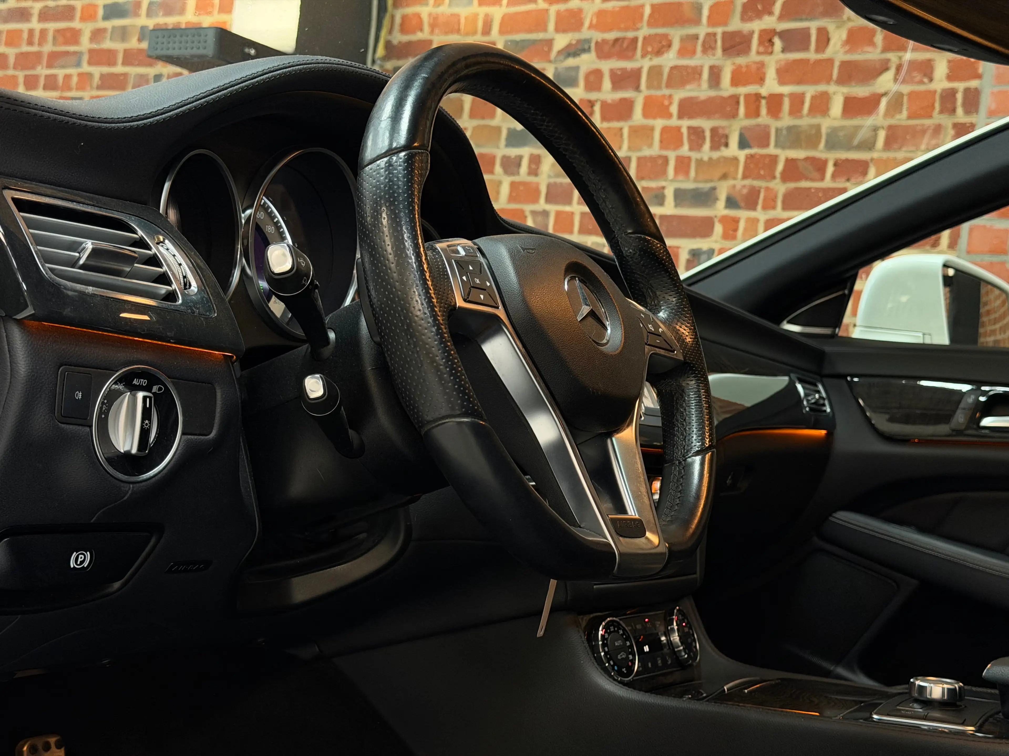 Mercedes-Benz CLS 350 CLS 350 CDI 4-Matic BE — photo 9