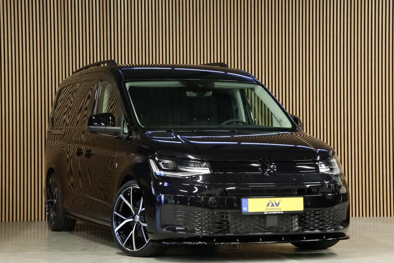 Volkswagen Caddy Cargo Maxi 2.0 TDI R-Line | LED | Camera | CarPlay Schwarz - 2