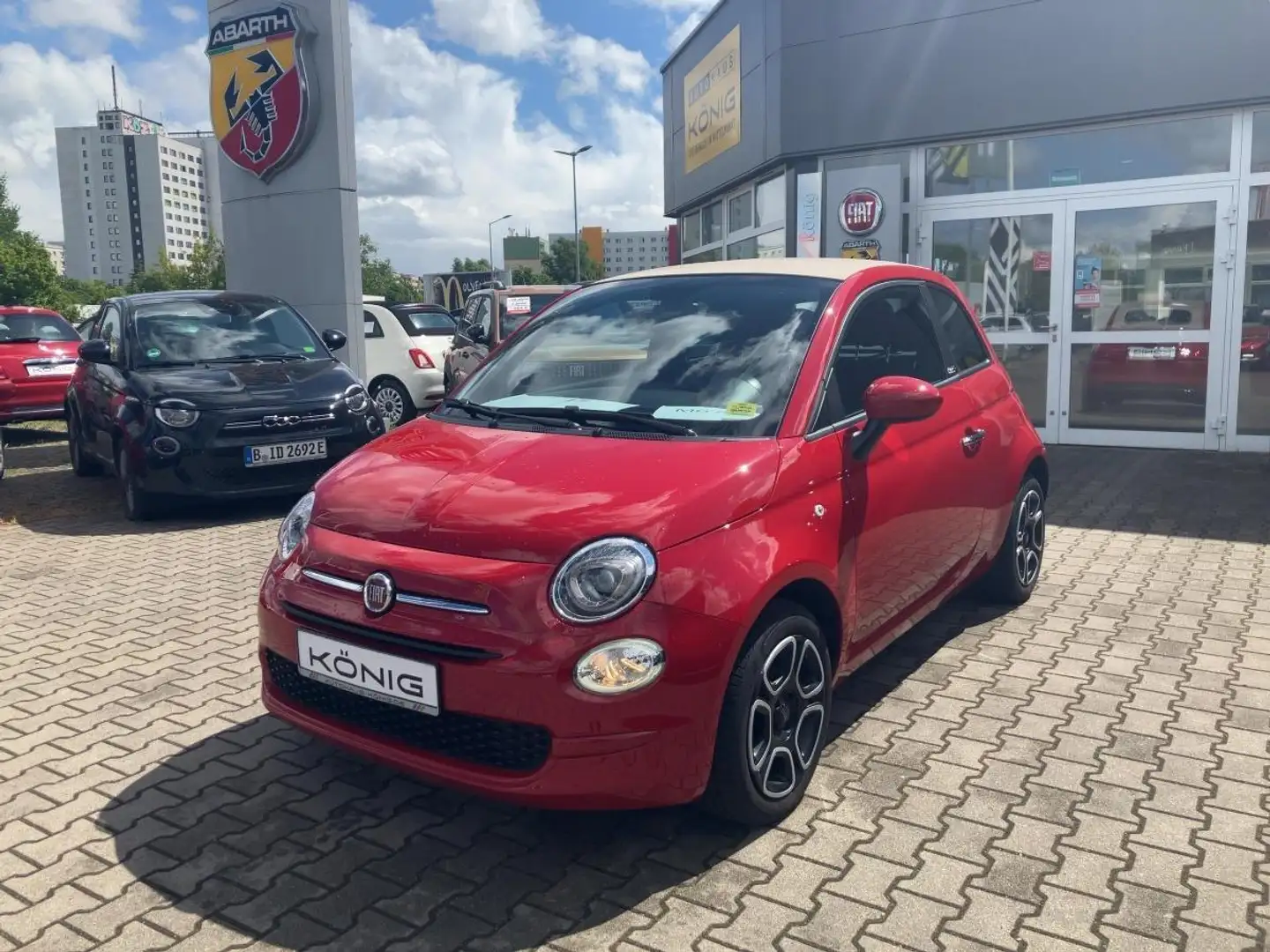 Fiat 500C MY22 1.0 GSE Hybrid CLUB 51kW (70PS Rood - 1