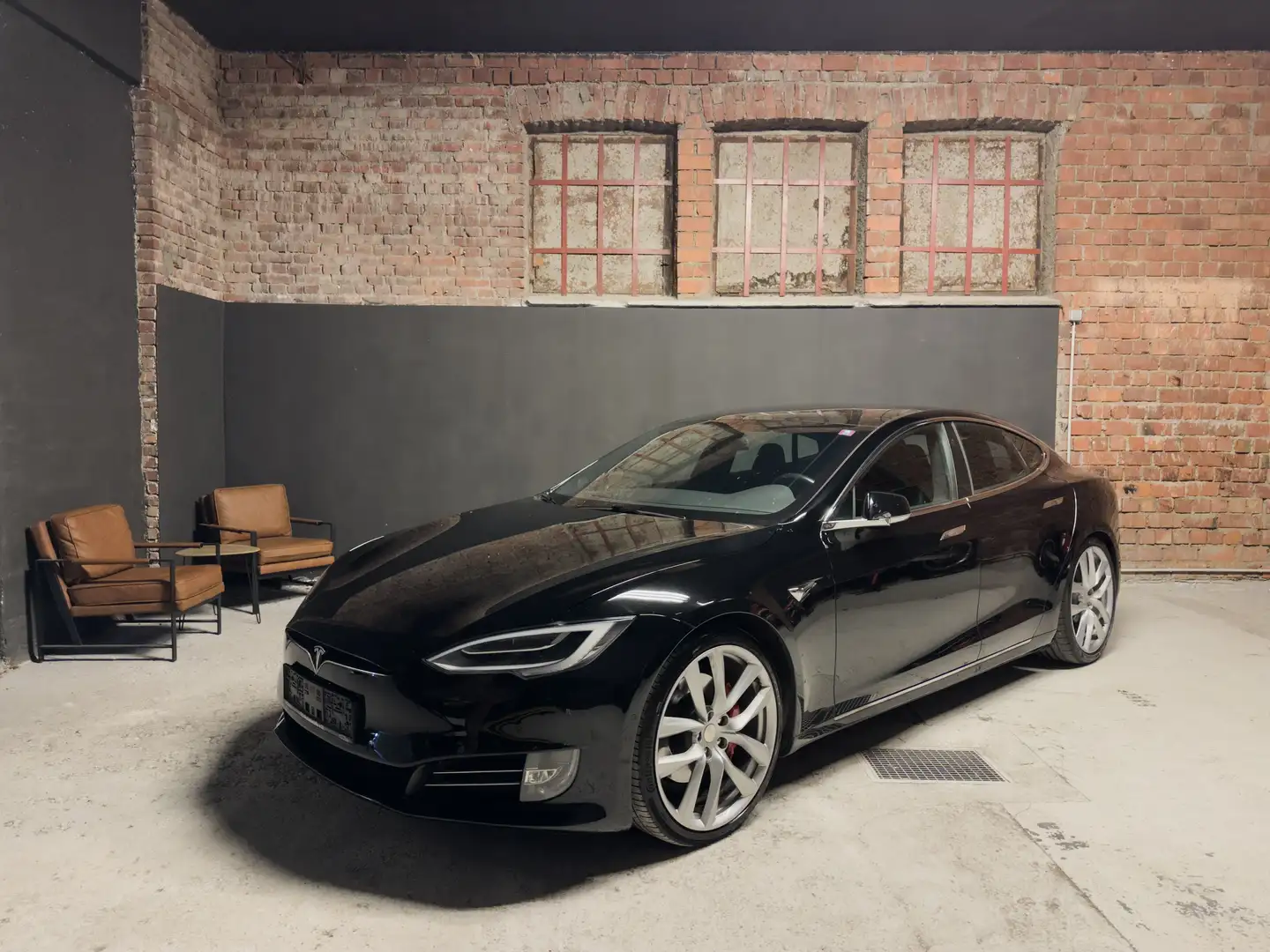 Tesla Model S Performance Ludicrous RAVEN/ AVILOO 93/100 Punkte Negro - 1